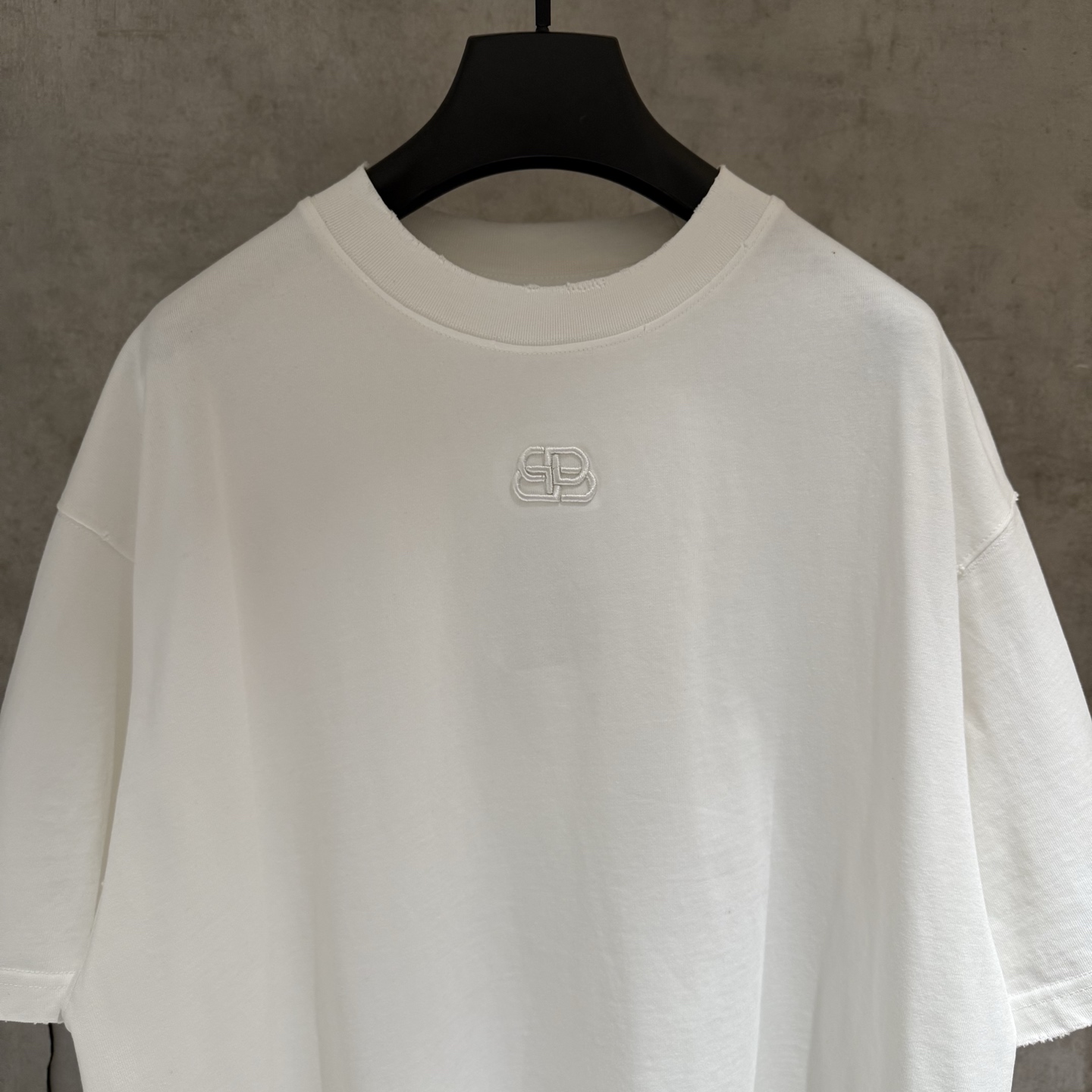 Balenciaga 一比一 BB立體Logo短袖T恤 白色寬鬆潮流上衣| 13 Balenciaga 一比一 BB立體Logo短袖T恤 白色寬鬆潮流上衣