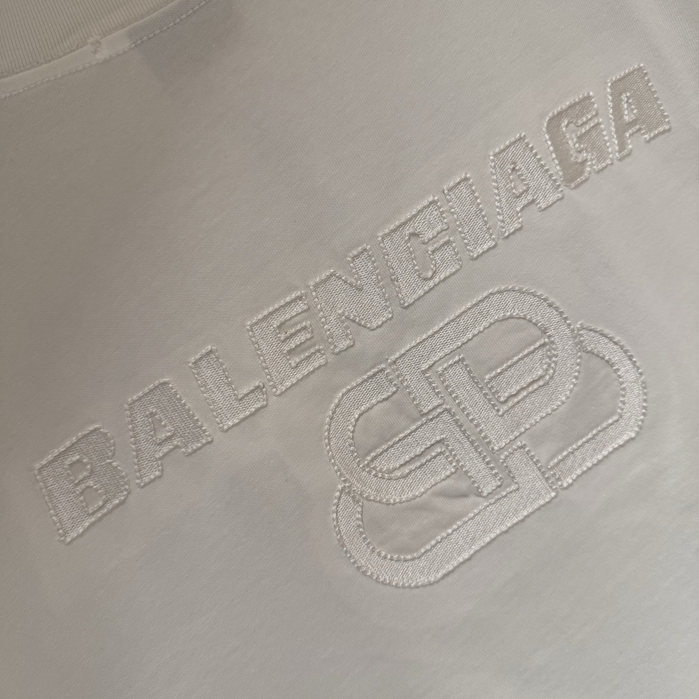 Balenciaga 一比一 BB立體Logo短袖T恤 白色寬鬆潮流上衣| 9 Balenciaga 一比一 BB立體Logo短袖T恤 白色寬鬆潮流上衣