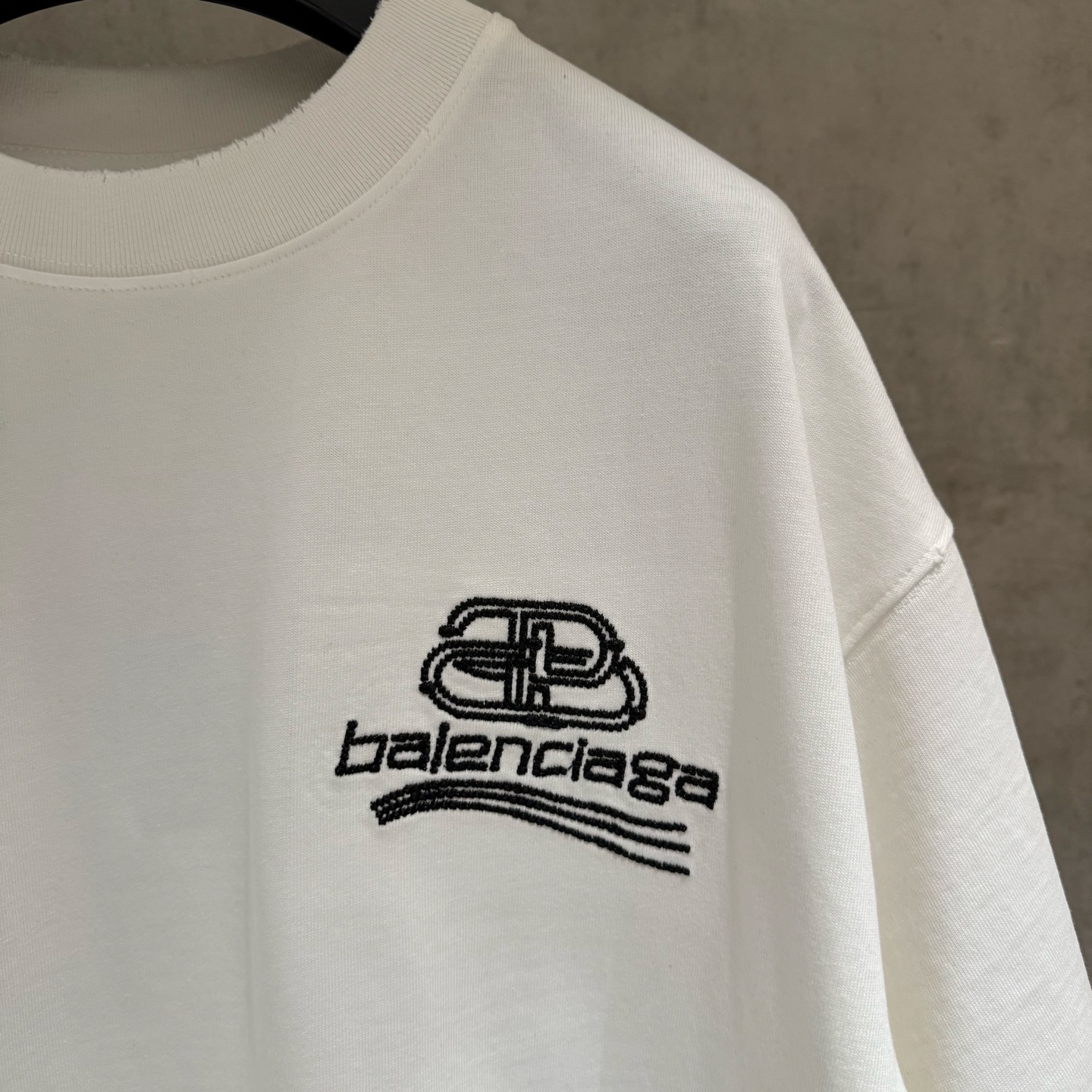 Balenciaga 原單 BB刺繡Logo短袖T恤 白色潮流寬鬆上衣| 10 Balenciaga 原單 BB刺繡Logo短袖T恤 白色潮流寬鬆上衣