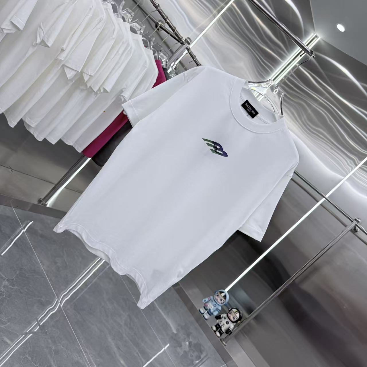 Balenciaga 一比一 男款 彩色極簡Logo短袖T恤 白色簡約潮流| 12 Balenciaga 一比一 男款 彩色極簡Logo短袖T恤 白色簡約潮流