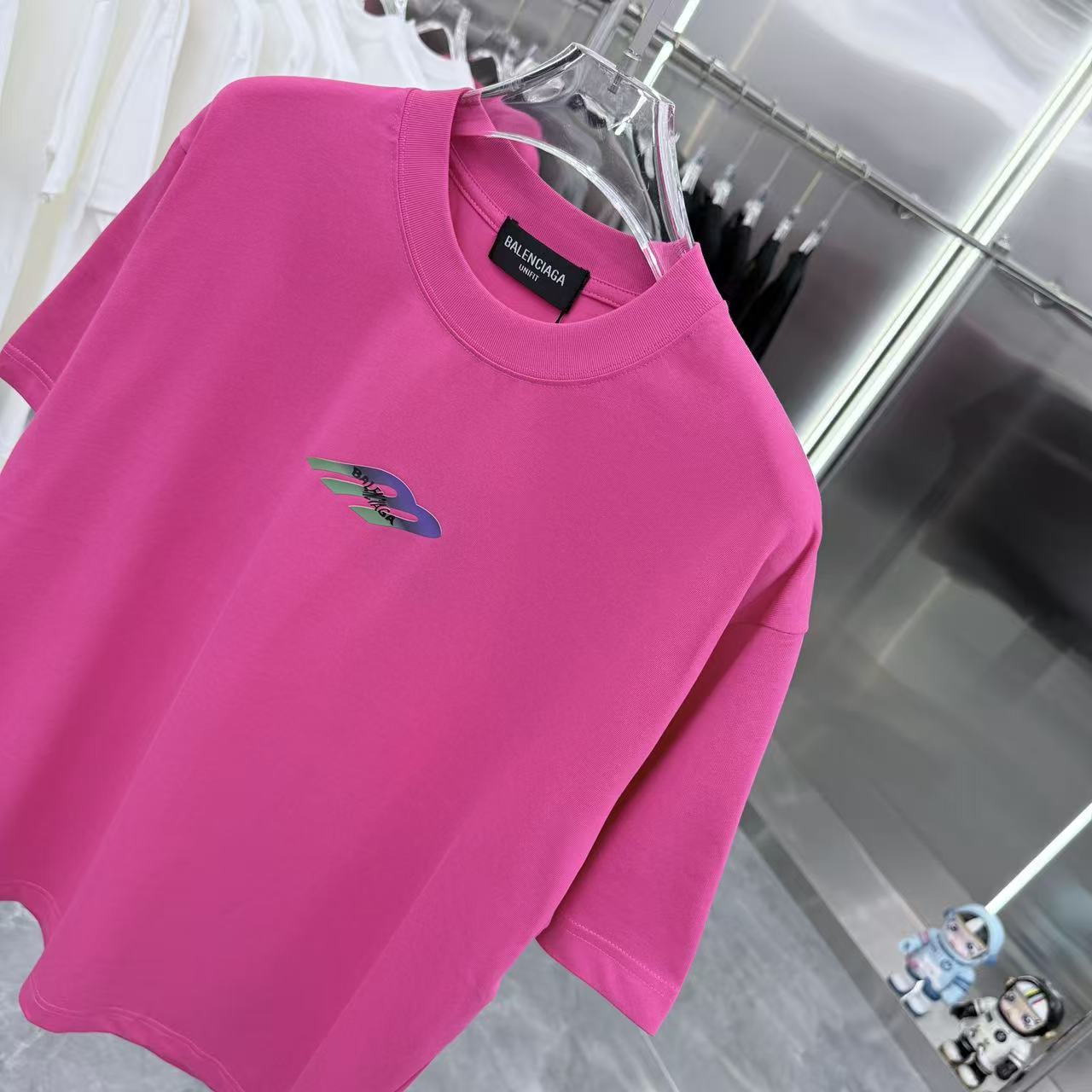 Balenciaga 原單 男款 彩色Logo短袖T恤 玫紅亮色街頭風| 11 Balenciaga 原單 男款 彩色Logo短袖T恤 玫紅亮色街頭風