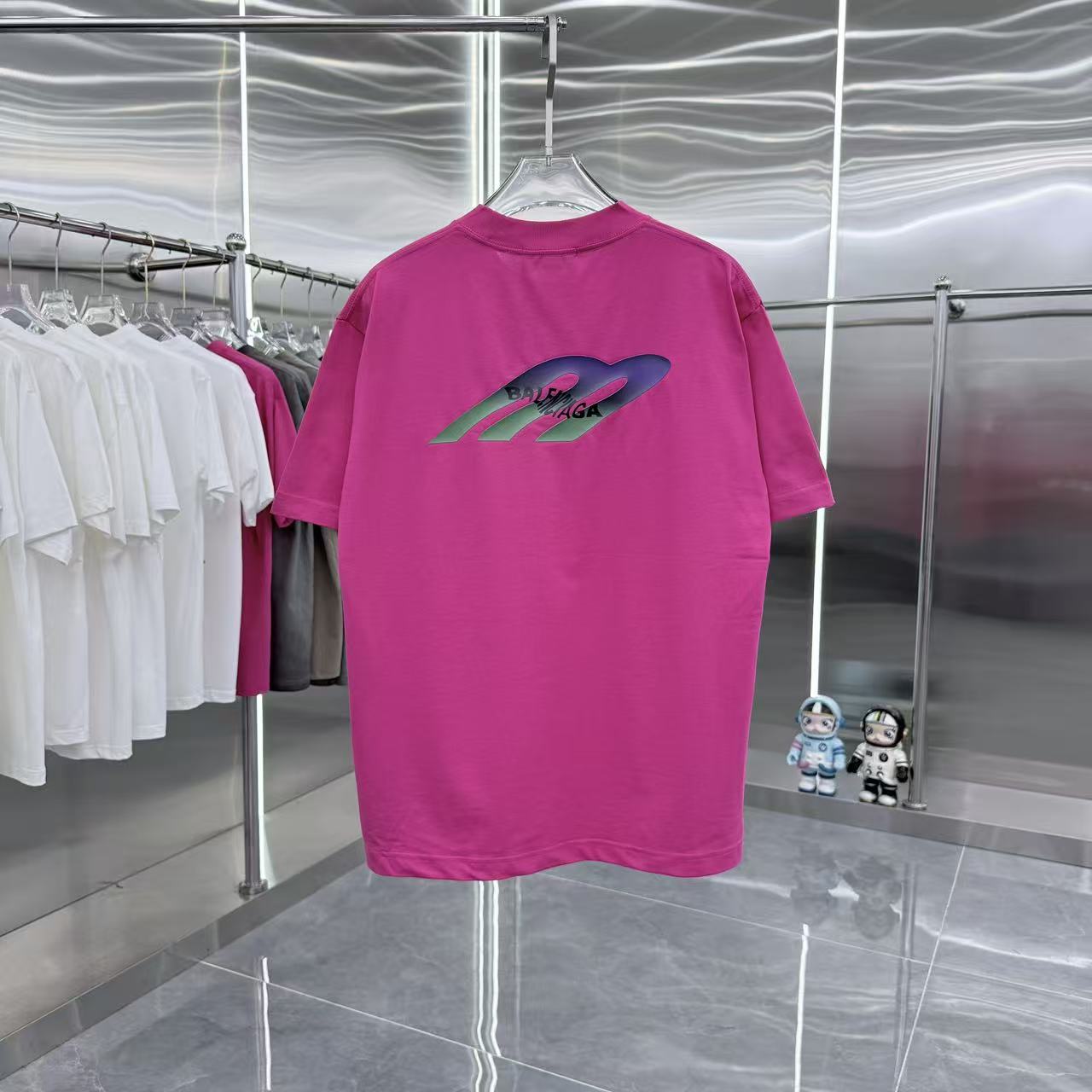 Balenciaga 原單 男款 彩色Logo短袖T恤 玫紅亮色街頭風| 8 Balenciaga 原單 男款 彩色Logo短袖T恤 玫紅亮色街頭風