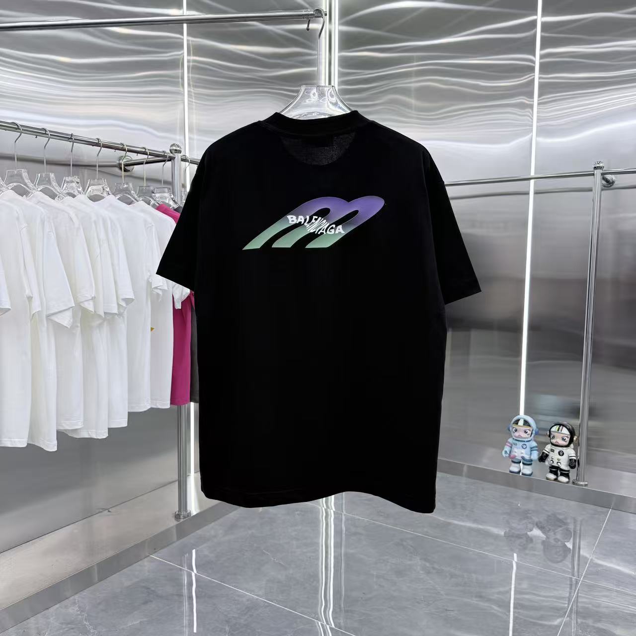 Balenciaga A貨 男款 彩色Logo短袖T恤 黑色休閒百搭款| 8 Balenciaga A貨 男款 彩色Logo短袖T恤 黑色休閒百搭款
