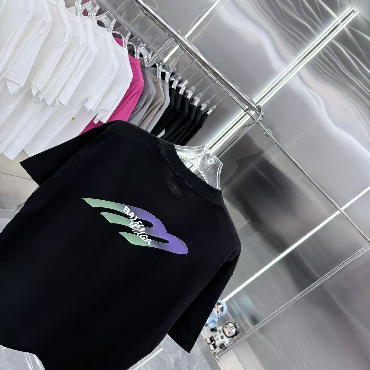 Balenciaga A貨 男款 彩色Logo短袖T恤 黑色休閒百搭款| 7 Balenciaga A貨 男款 彩色Logo短袖T恤 黑色休閒百搭款