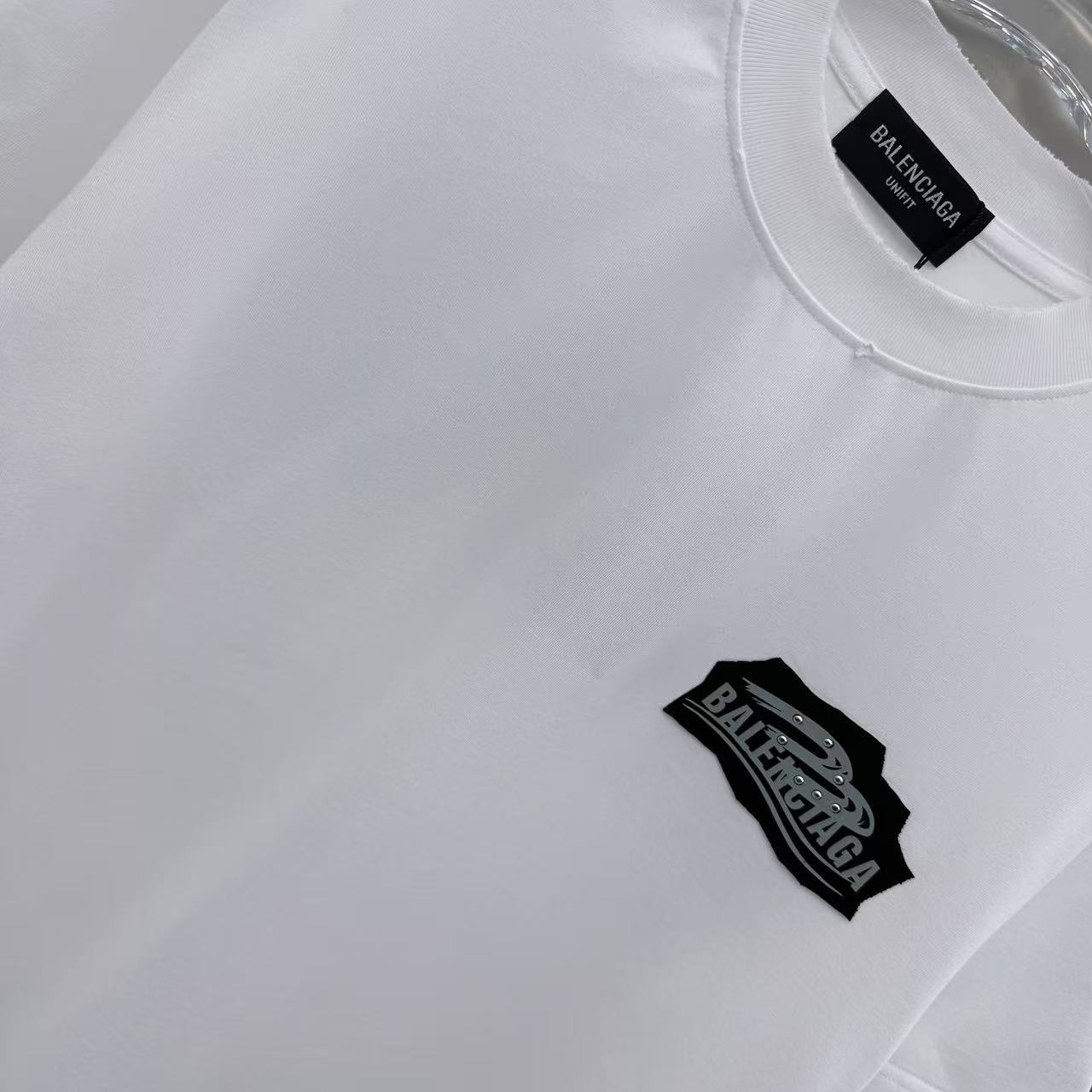 Balenciaga 高仿 男款 復古徽章Logo短袖T恤 白色簡約時尚| 10 Balenciaga 高仿 男款 復古徽章Logo短袖T恤 白色簡約時尚