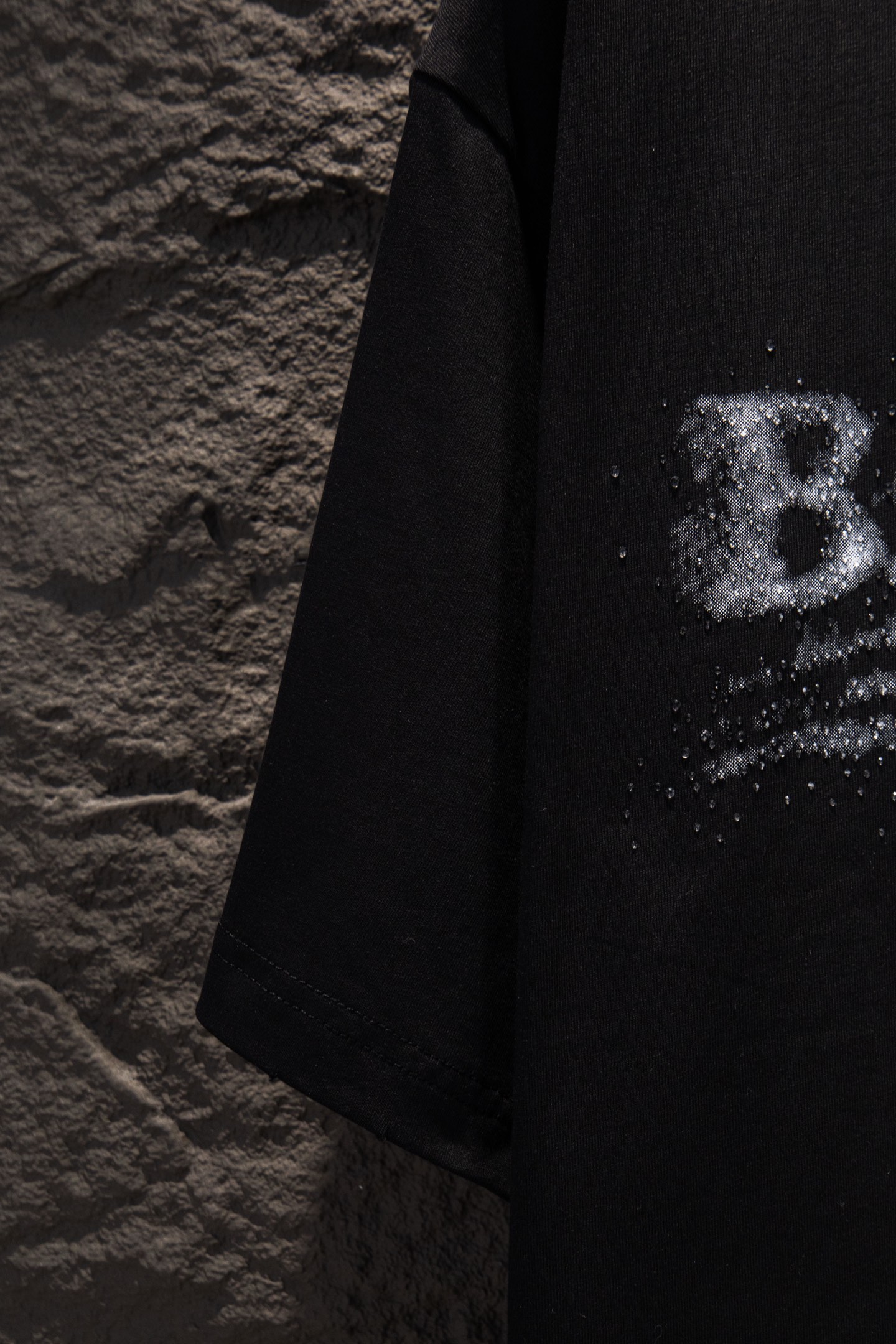Balenciaga 一比一 男款 噴漆Logo短袖T恤 黑色街頭潮流款| 11 Balenciaga 一比一 男款 噴漆Logo短袖T恤 黑色街頭潮流款