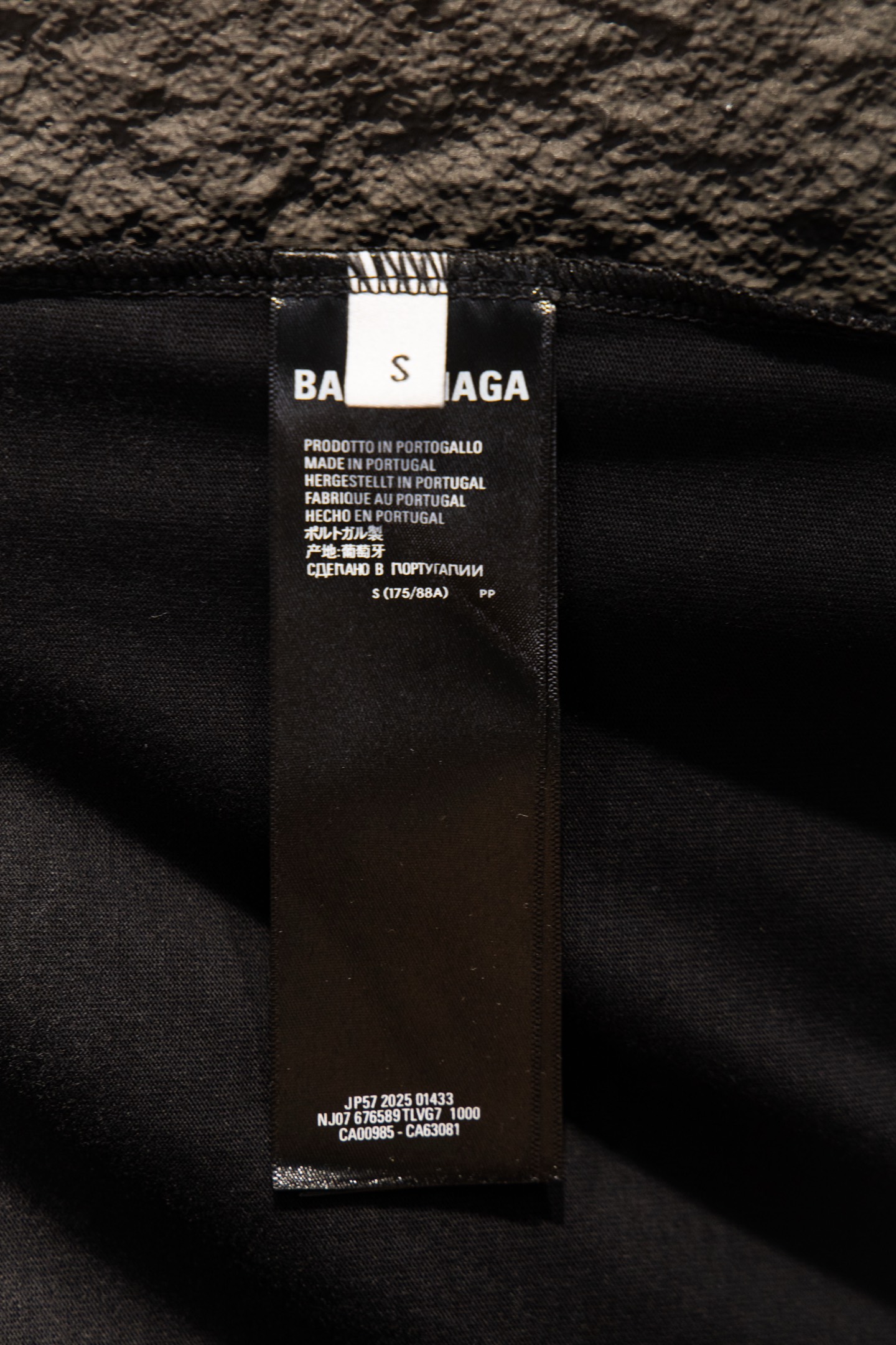 Balenciaga 一比一 男款 噴漆Logo短袖T恤 黑色街頭潮流款| 7 Balenciaga 一比一 男款 噴漆Logo短袖T恤 黑色街頭潮流款