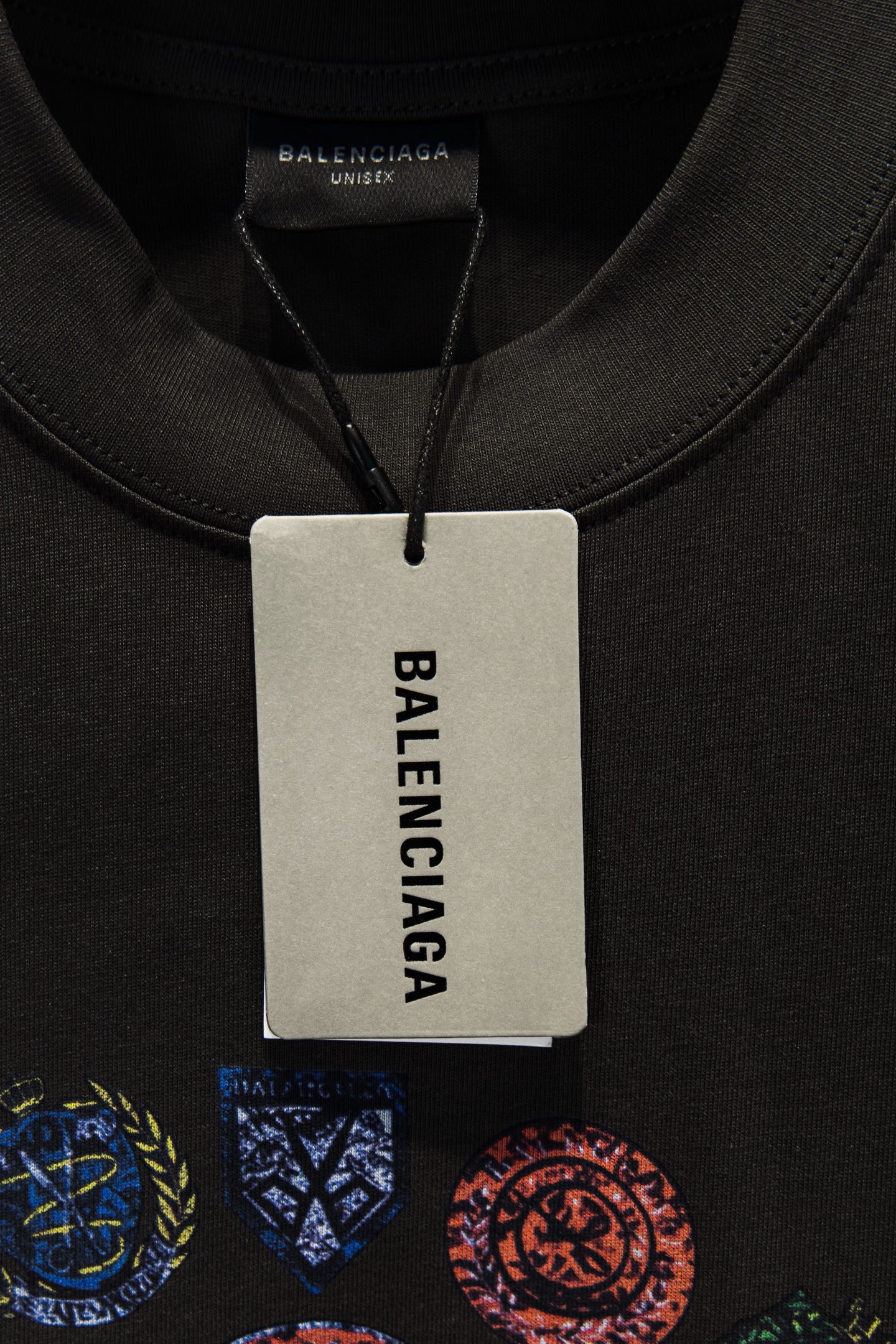 Balenciaga A貨 男款 徽章印花短袖T恤 黑色街頭潮流款| 8 Balenciaga A貨 男款 徽章印花短袖T恤 黑色街頭潮流款