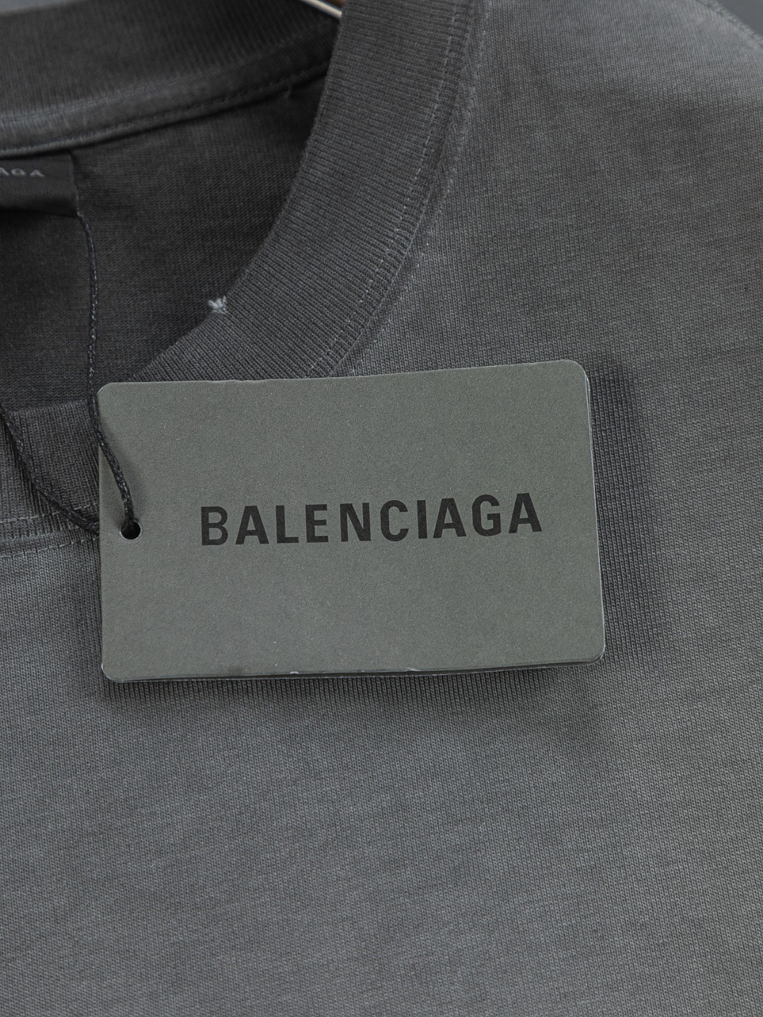 Balenciaga 一比一 男款做舊水洗短袖T恤 潮流休閒設計| 16 Balenciaga 一比一 男款做舊水洗短袖T恤 潮流休閒設計