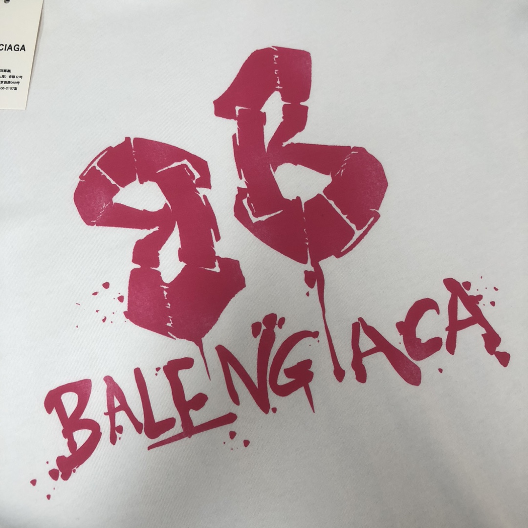 Balenciaga 高仿 男款潮流印花短袖T恤 百搭休閒款| 10 Balenciaga 高仿 男款潮流印花短袖T恤 百搭休閒款