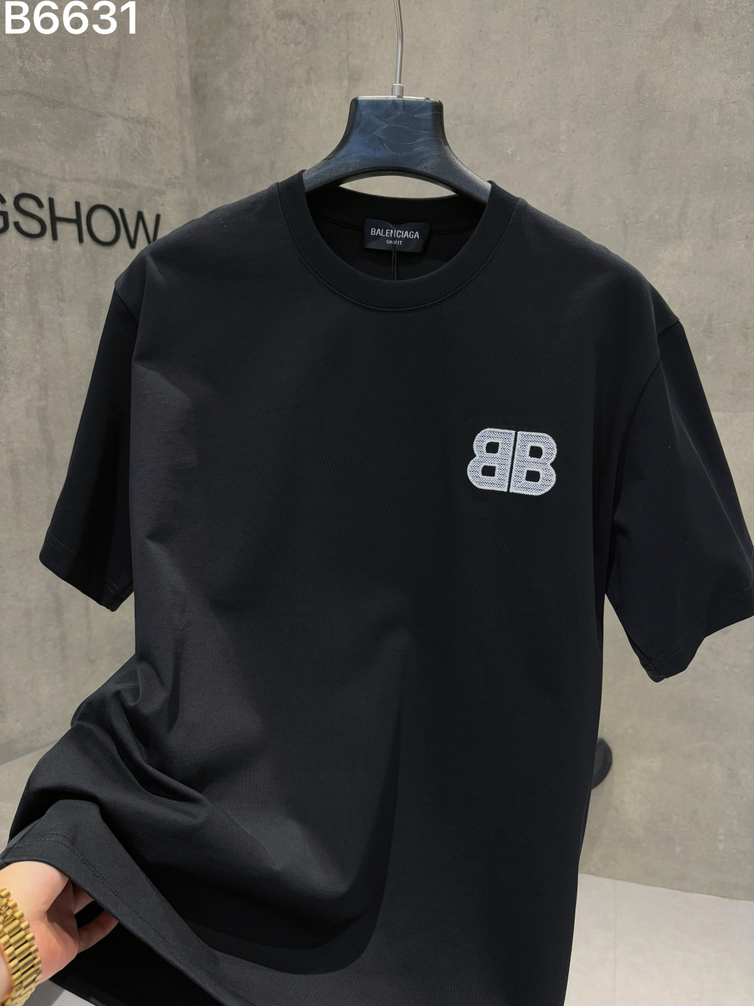 Balenciaga 高仿 男款BB刺繡短袖T恤 潮流休閒設計| 14 Balenciaga 高仿 男款BB刺繡短袖T恤 潮流休閒設計