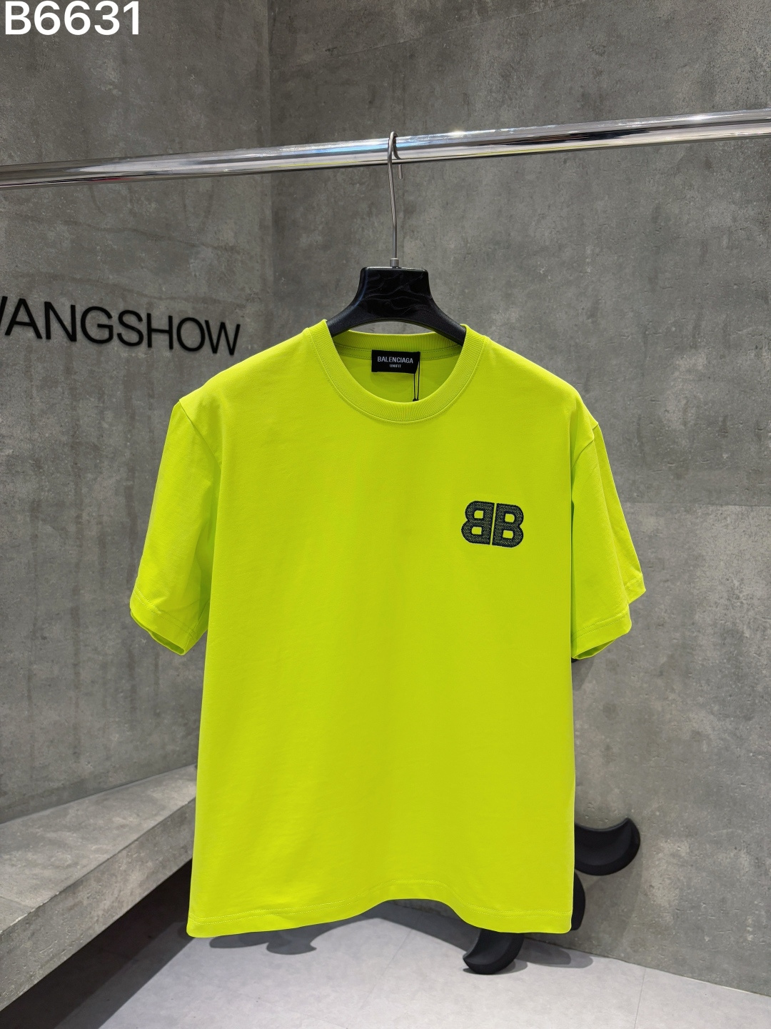 Balenciaga 高仿 男款BB刺繡短袖T恤 潮流休閒設計| 10 Balenciaga 高仿 男款BB刺繡短袖T恤 潮流休閒設計