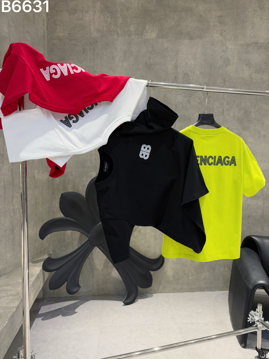 Balenciaga 高仿 男款BB刺繡短袖T恤 潮流休閒設計| 8 Balenciaga 高仿 男款BB刺繡短袖T恤 潮流休閒設計