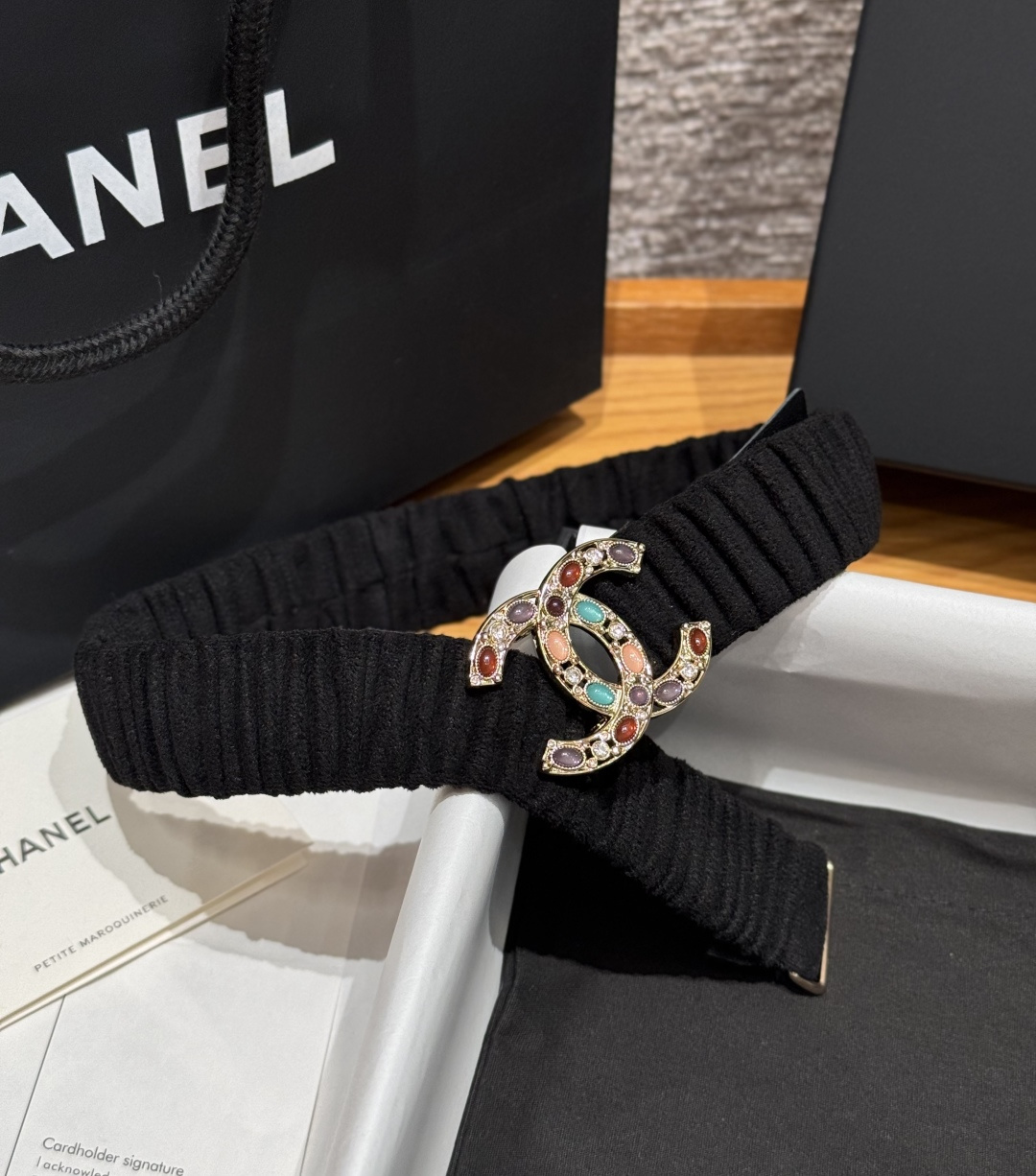 Chanel黑色絨面彩寶雙C扣女士皮帶 高仿小香風時尚腰帶| 12 Chanel黑色絨面彩寶雙C扣女士皮帶 高仿小香風時尚腰帶
