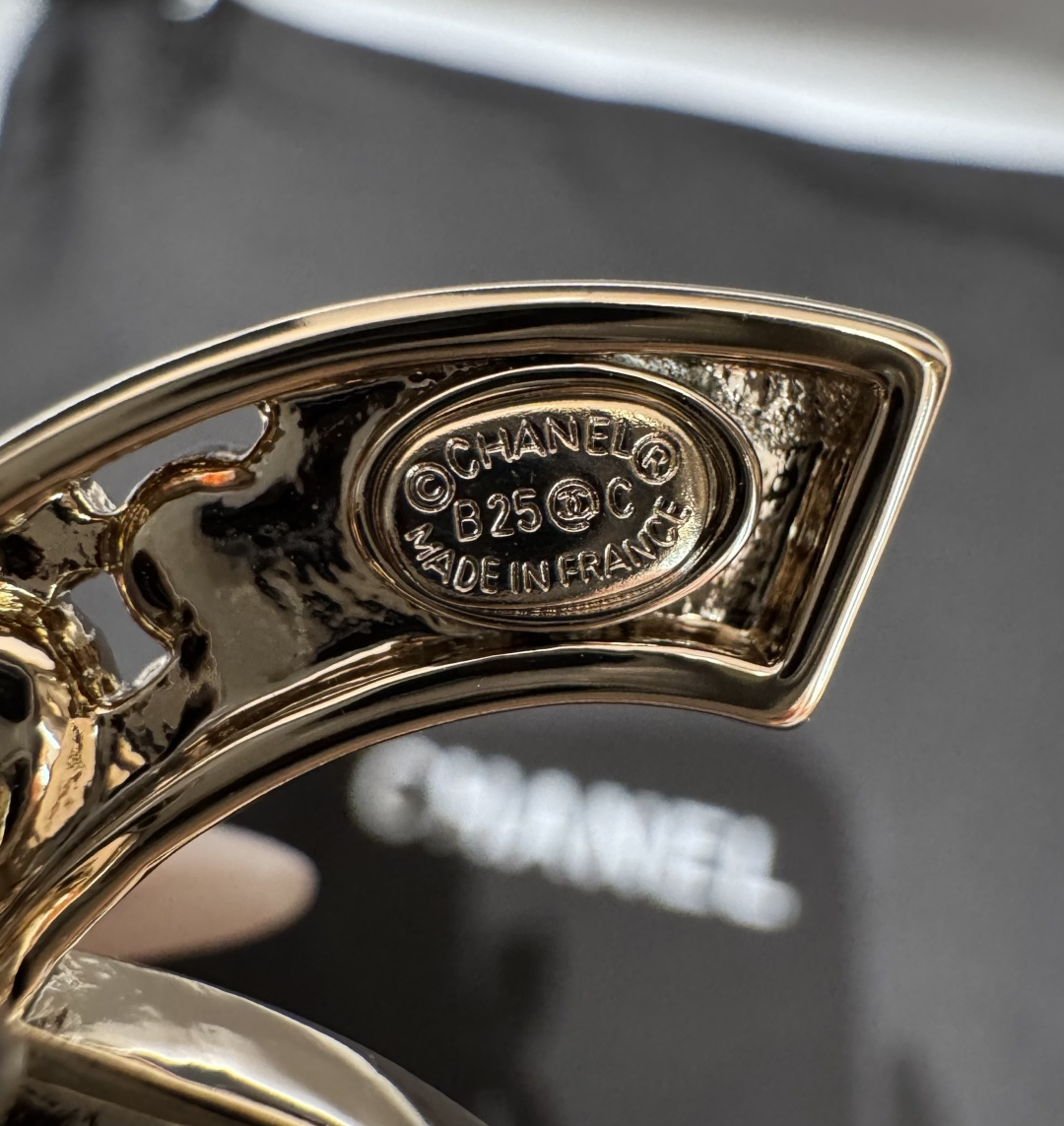 Chanel銀色彩寶雙C扣女士皮帶 高仿小香風時尚腰帶| 7 Chanel銀色彩寶雙C扣女士皮帶 高仿小香風時尚腰帶