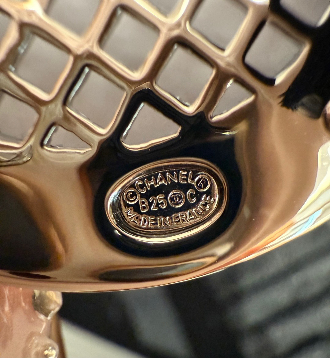 CHANEL 高仿 女款 黑色雙C彈力皮帶 時尚百搭腰帶| 6 CHANEL 高仿 女款 黑色雙C彈力皮帶 時尚百搭腰帶