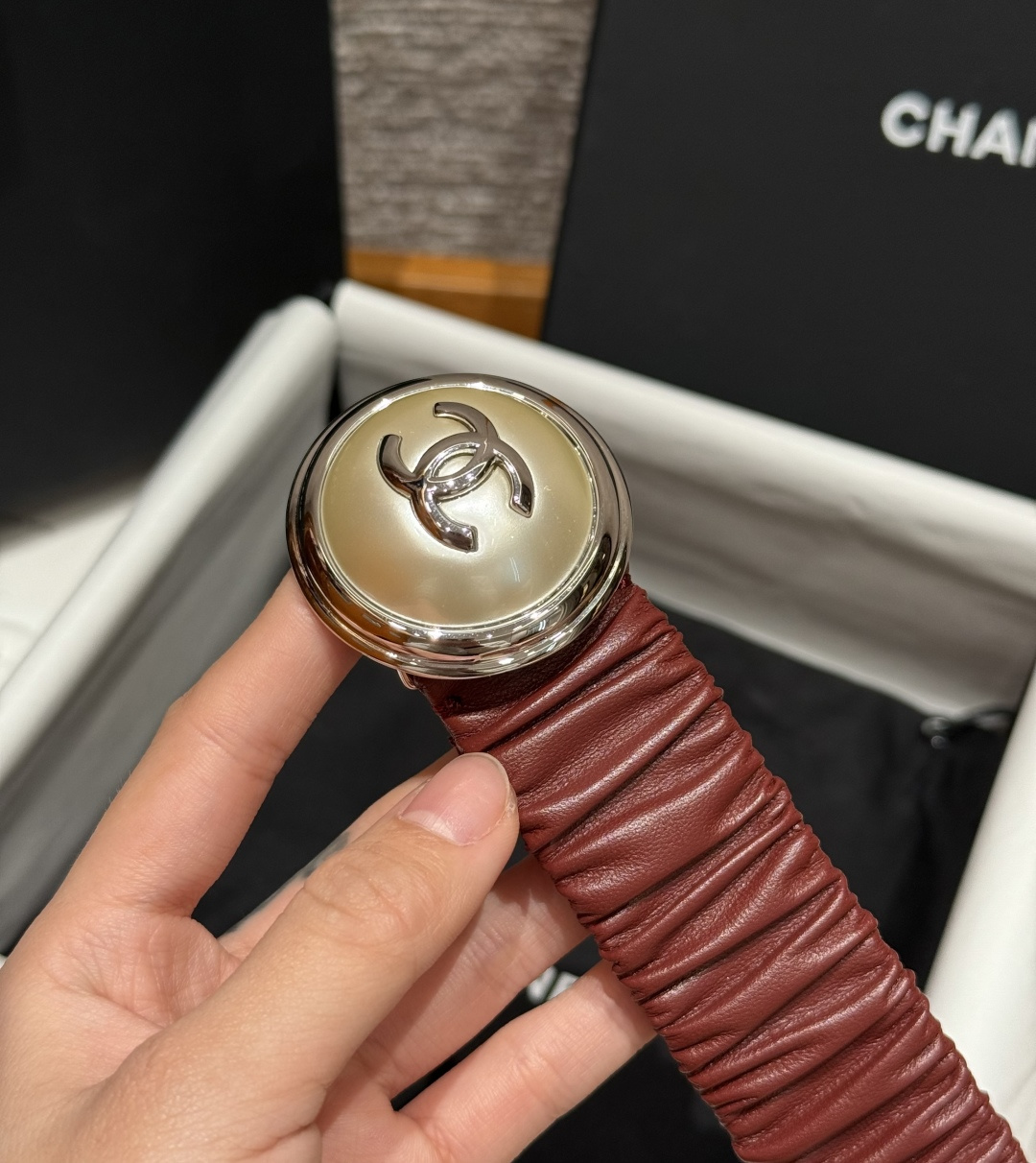 CHANEL 一比一 女款 酒紅色雙C彈力皮帶 時尚精品腰帶| 8 CHANEL 一比一 女款 酒紅色雙C彈力皮帶 時尚精品腰帶