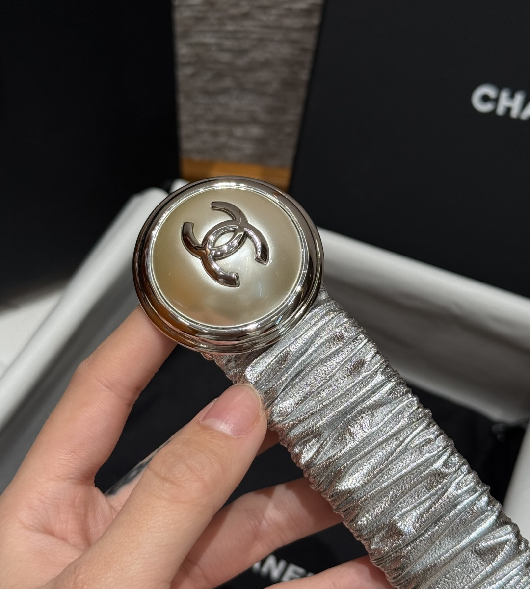 CHANEL 原單 女款 銀色雙C彈力皮帶 時尚精品腰帶| 8 CHANEL 原單 女款 銀色雙C彈力皮帶 時尚精品腰帶
