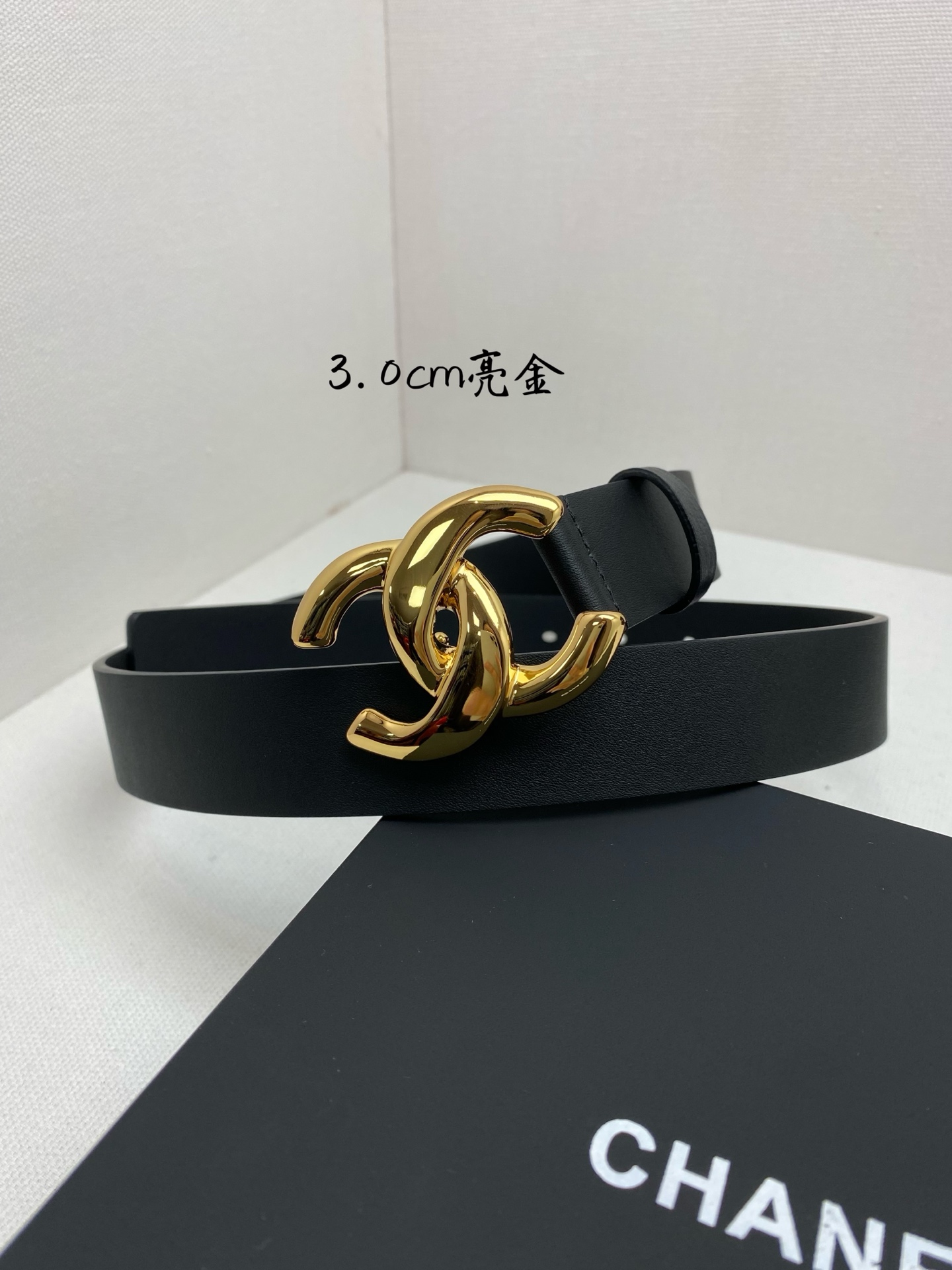 CHANEL 高仿 女款 3.0cm亮金雙C扣皮帶 時尚百搭腰帶| 11 CHANEL 高仿 女款 3.0cm亮金雙C扣皮帶 時尚百搭腰帶