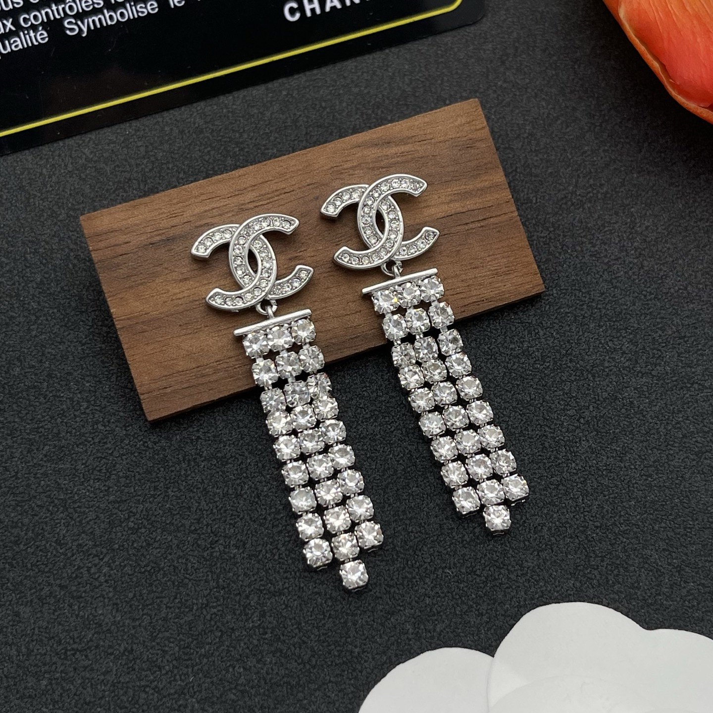 CHANEL 一比一雙C垂墜鑽鏈耳環 水鑽高亮奢華風| 13 CHANEL 一比一雙C垂墜鑽鏈耳環 水鑽高亮奢華風