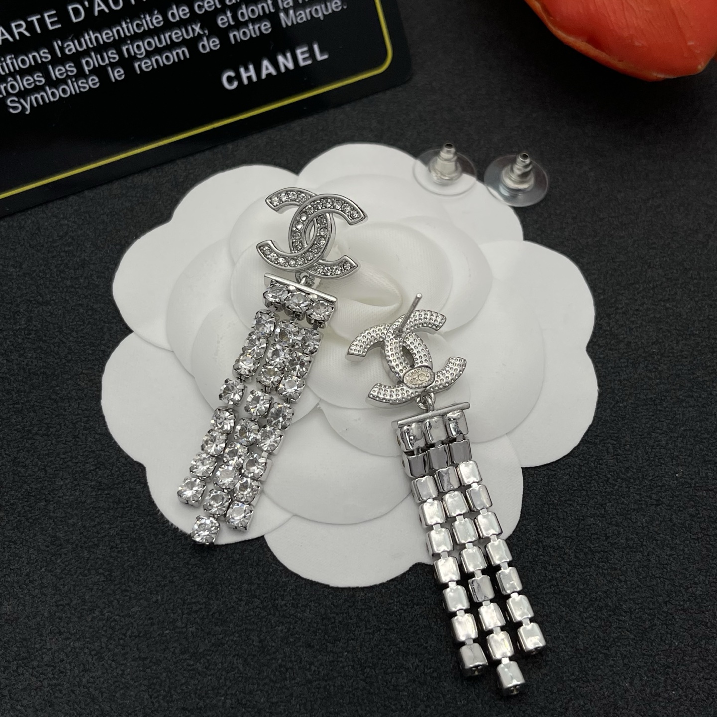 CHANEL 一比一雙C垂墜鑽鏈耳環 水鑽高亮奢華風| 9 CHANEL 一比一雙C垂墜鑽鏈耳環 水鑽高亮奢華風