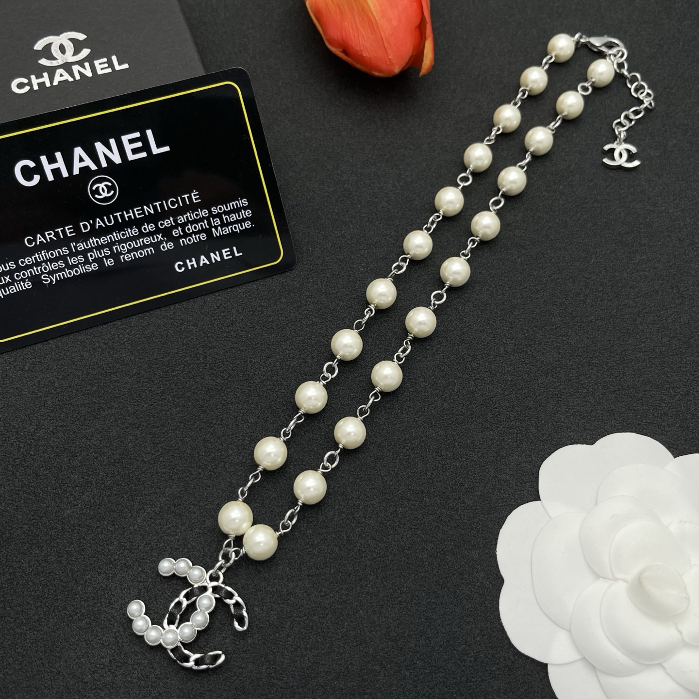 CHANEL 高仿珍珠連珠短鍊 雙C吊墜氣質款(銀)| 13 CHANEL 高仿珍珠連珠短鍊 雙C吊墜氣質款(銀)