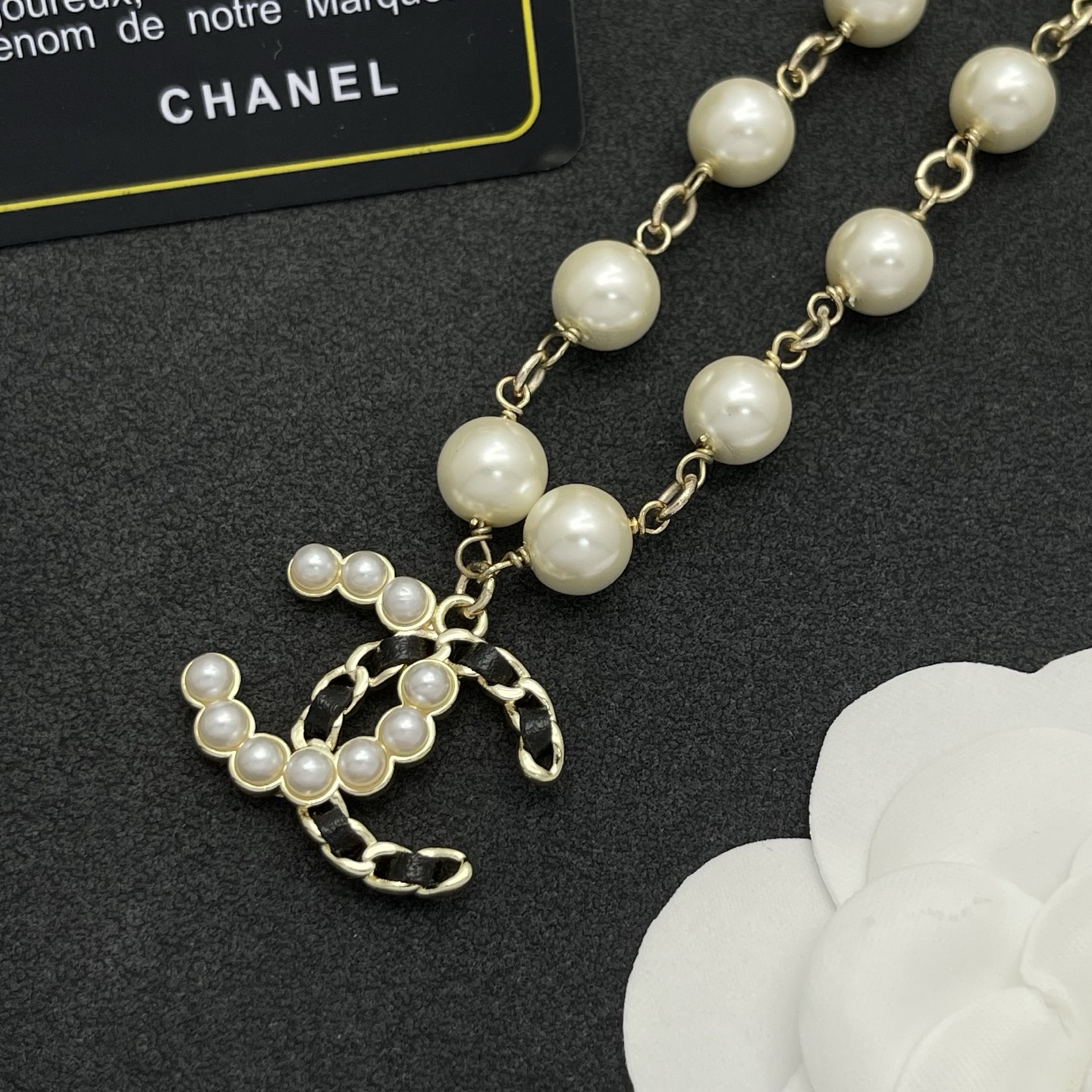 CHANEL 高仿珍珠連珠短鍊 雙C吊墜氣質款(金)| 12 CHANEL 高仿珍珠連珠短鍊 雙C吊墜氣質款(金)