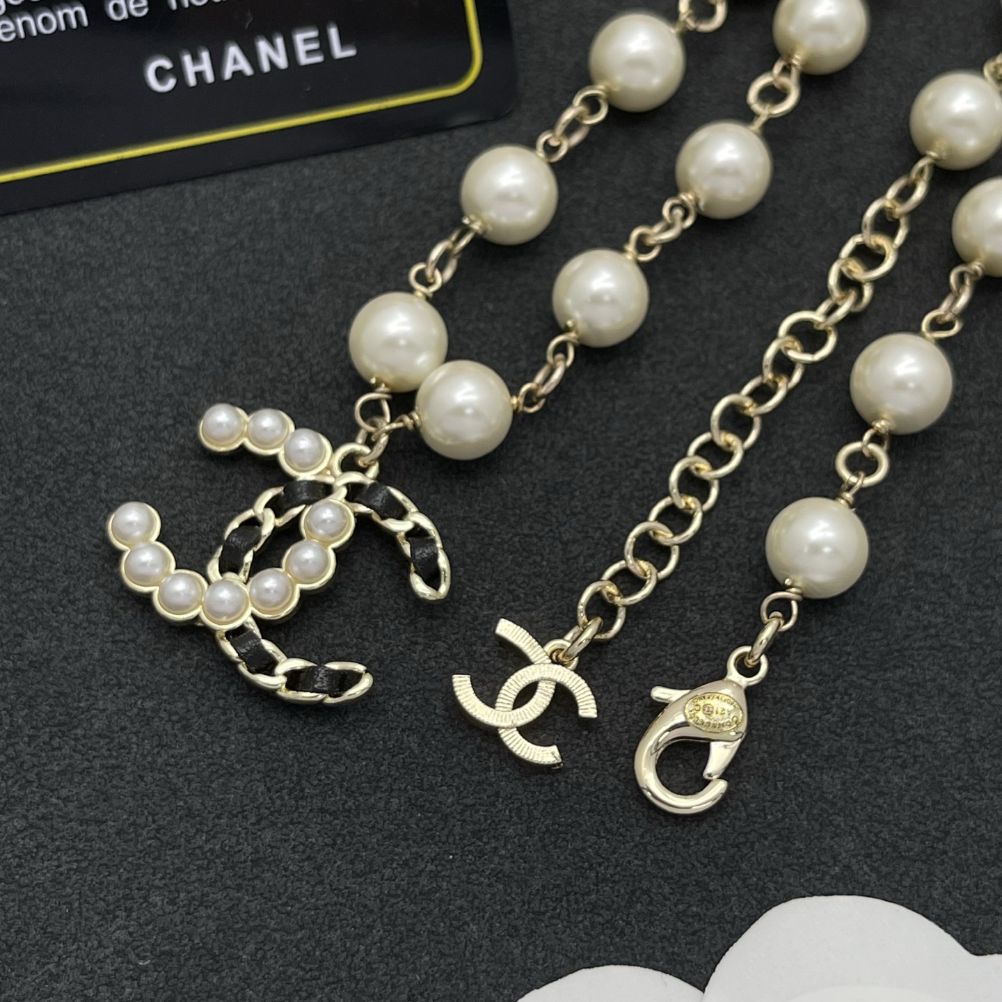 CHANEL 高仿珍珠連珠短鍊 雙C吊墜氣質款(金)| 11 CHANEL 高仿珍珠連珠短鍊 雙C吊墜氣質款(金)