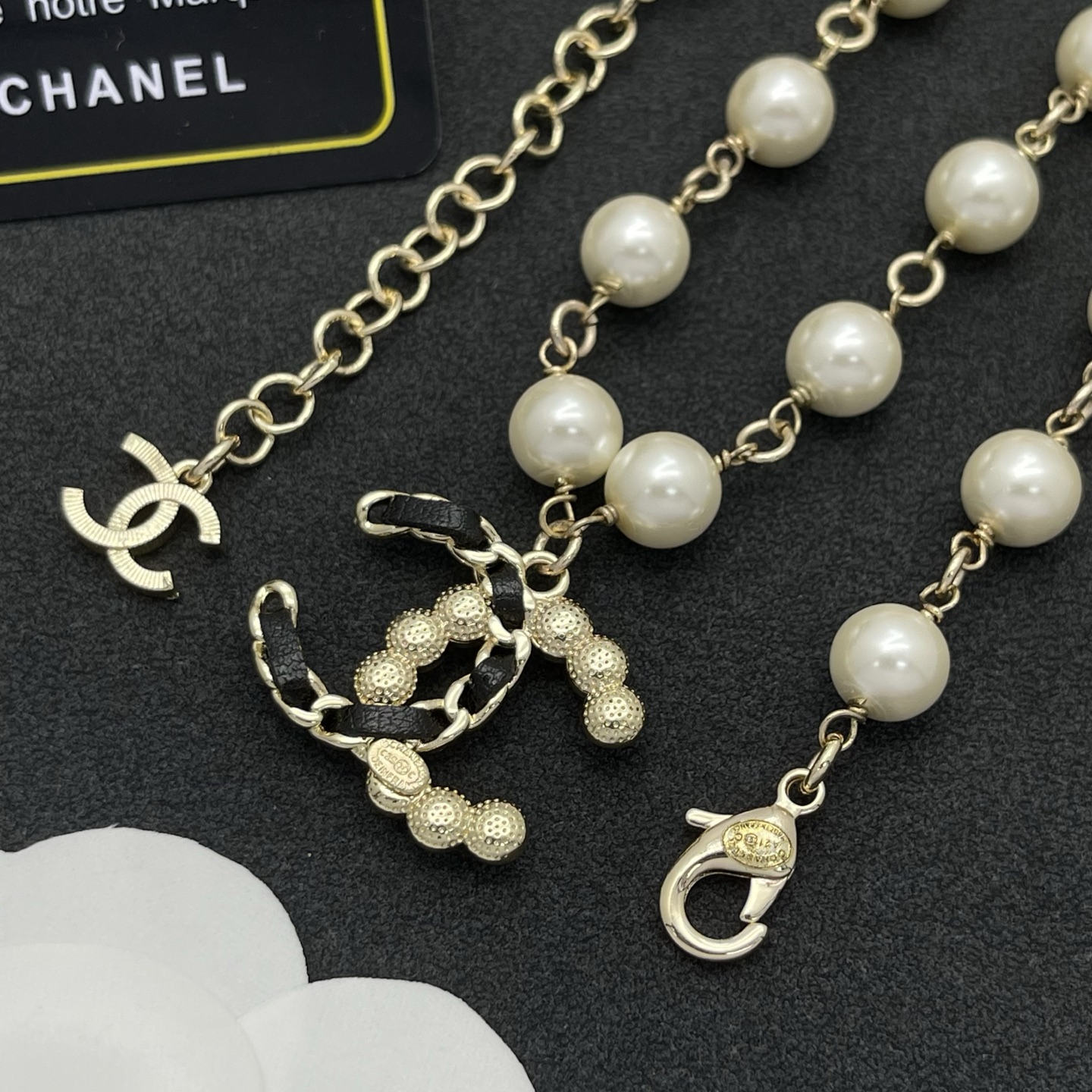 CHANEL 高仿珍珠連珠短鍊 雙C吊墜氣質款(金)| 9 CHANEL 高仿珍珠連珠短鍊 雙C吊墜氣質款(金)