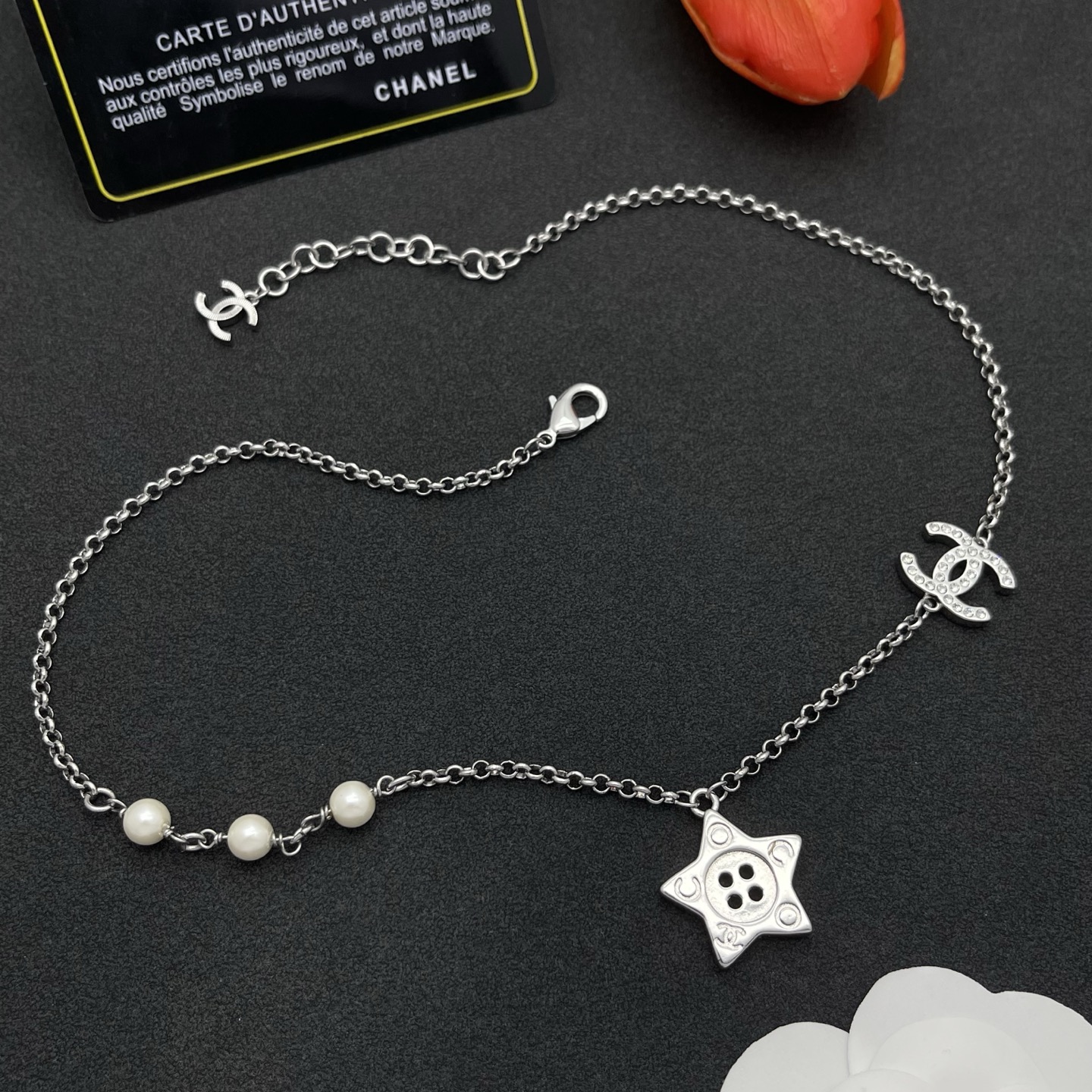 Chanel 高仿星星鈕扣珍珠不對稱項鍊|高級質感混金鏈條設計| 13 Chanel 高仿星星鈕扣珍珠不對稱項鍊|高級質感混金鏈條設計
