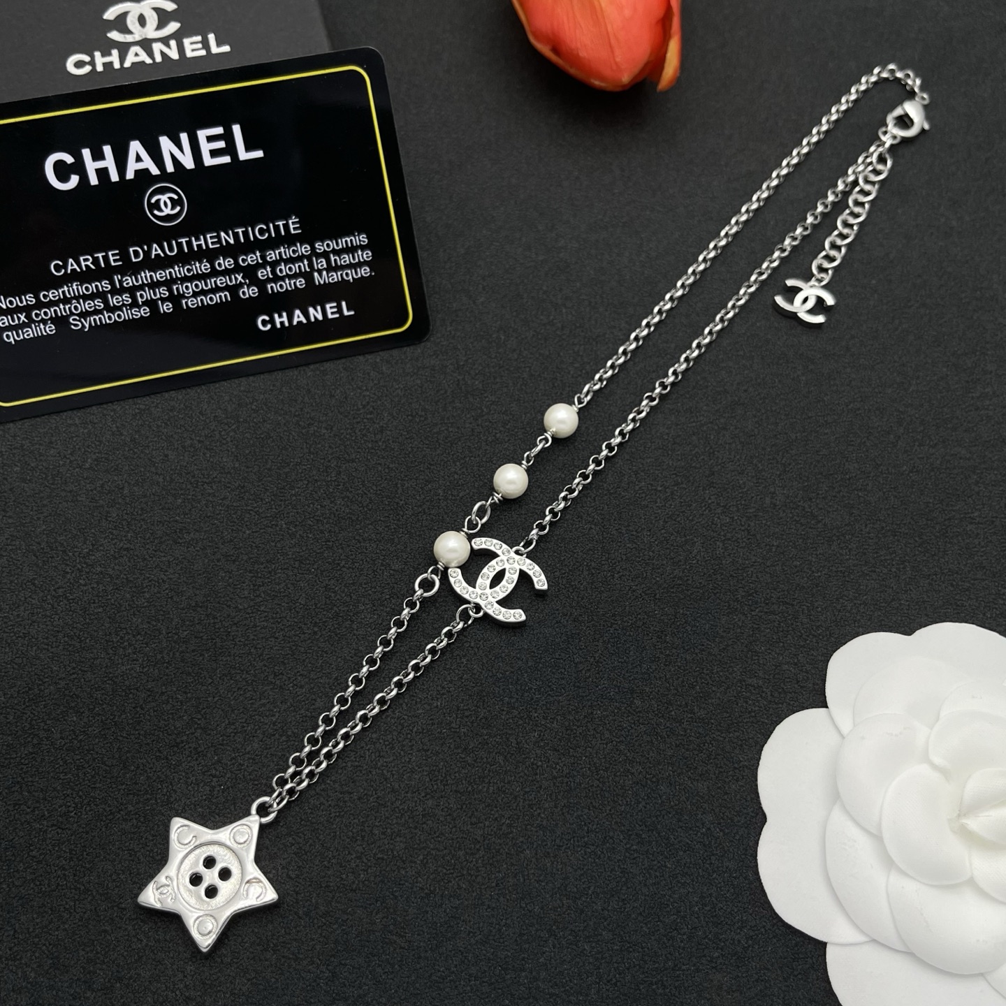 Chanel 高仿星星鈕扣珍珠不對稱項鍊|高級質感混金鏈條設計| 12 Chanel 高仿星星鈕扣珍珠不對稱項鍊|高級質感混金鏈條設計