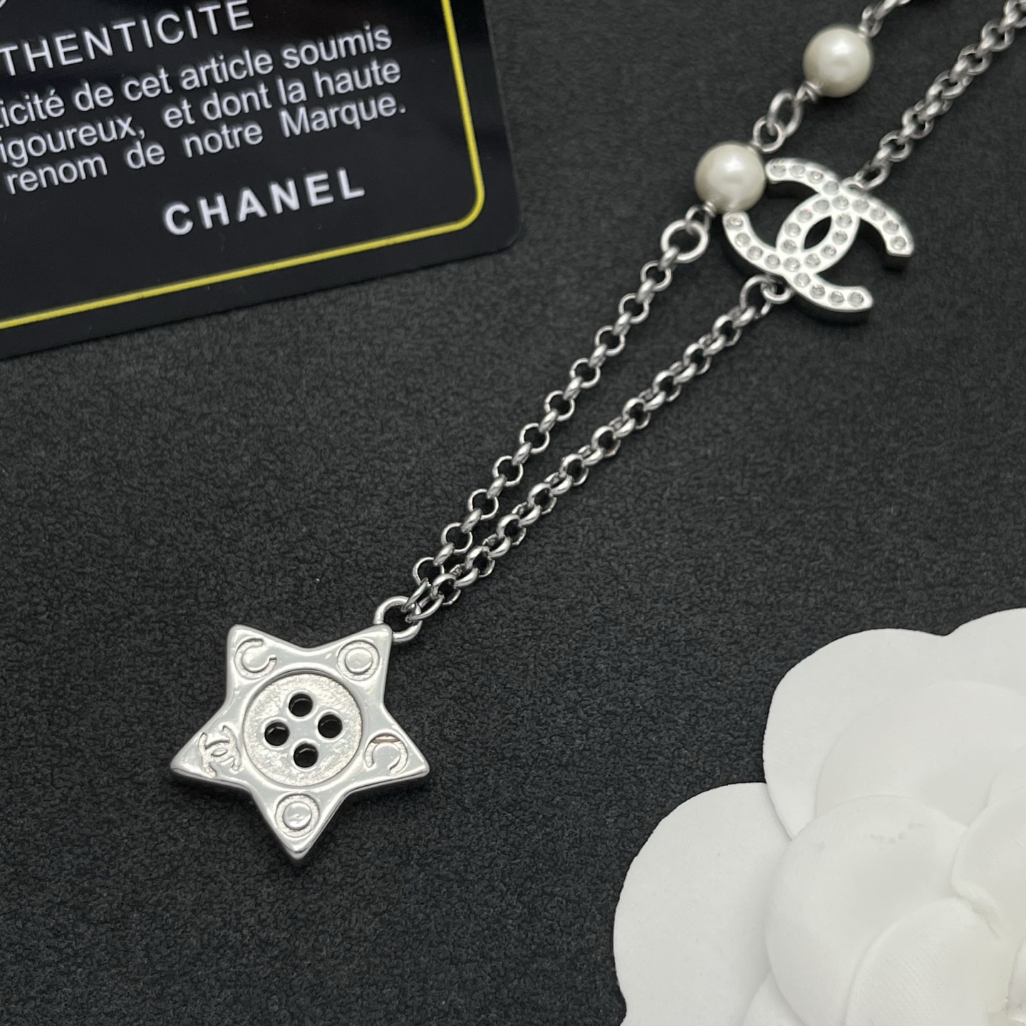 Chanel 高仿星星鈕扣珍珠不對稱項鍊|高級質感混金鏈條設計| 11 Chanel 高仿星星鈕扣珍珠不對稱項鍊|高級質感混金鏈條設計
