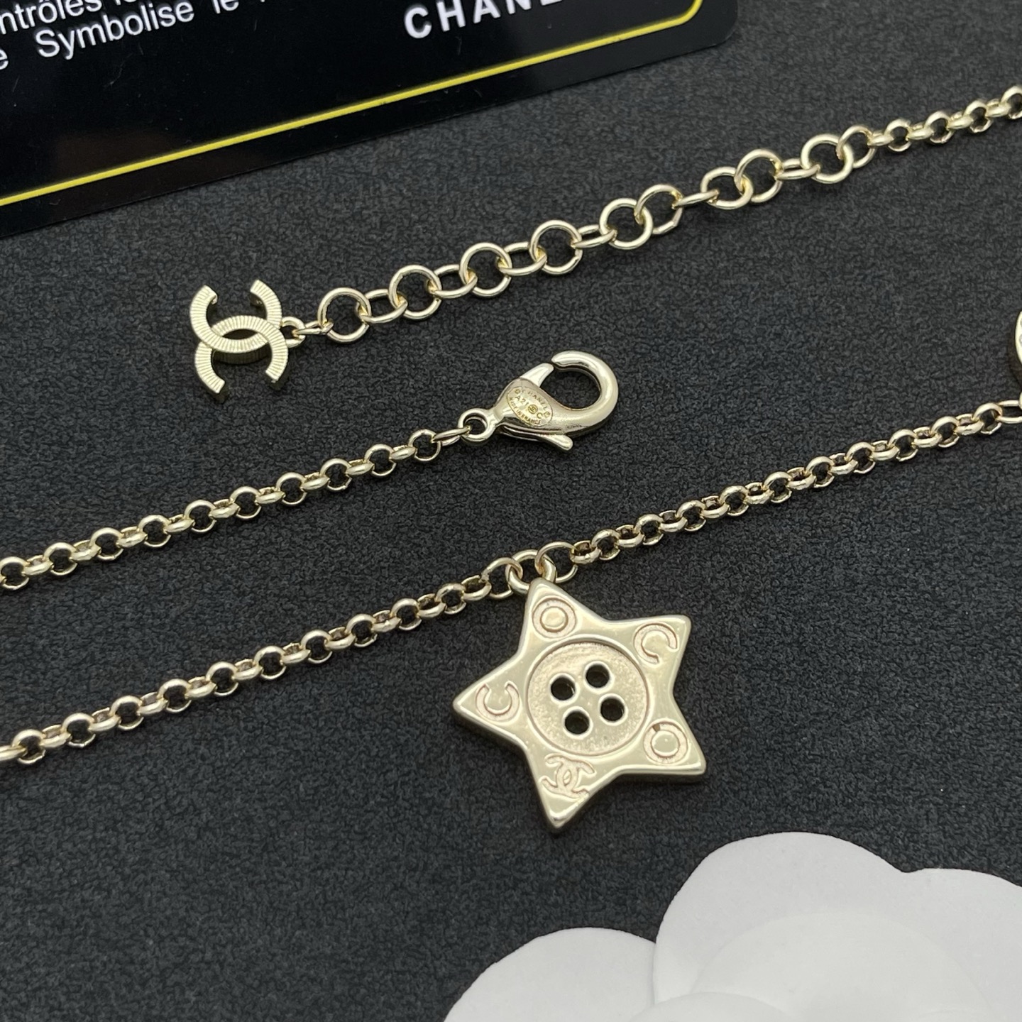 Chanel 高仿星星鈕扣珍珠不對稱項鍊|金色復古氣質款| 12 Chanel 高仿星星鈕扣珍珠不對稱項鍊|金色復古氣質款