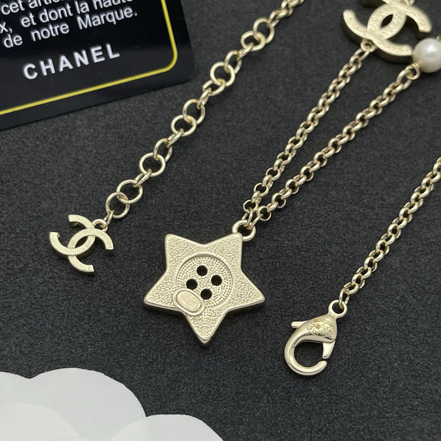 Chanel 高仿星星鈕扣珍珠不對稱項鍊|金色復古氣質款| 11 Chanel 高仿星星鈕扣珍珠不對稱項鍊|金色復古氣質款