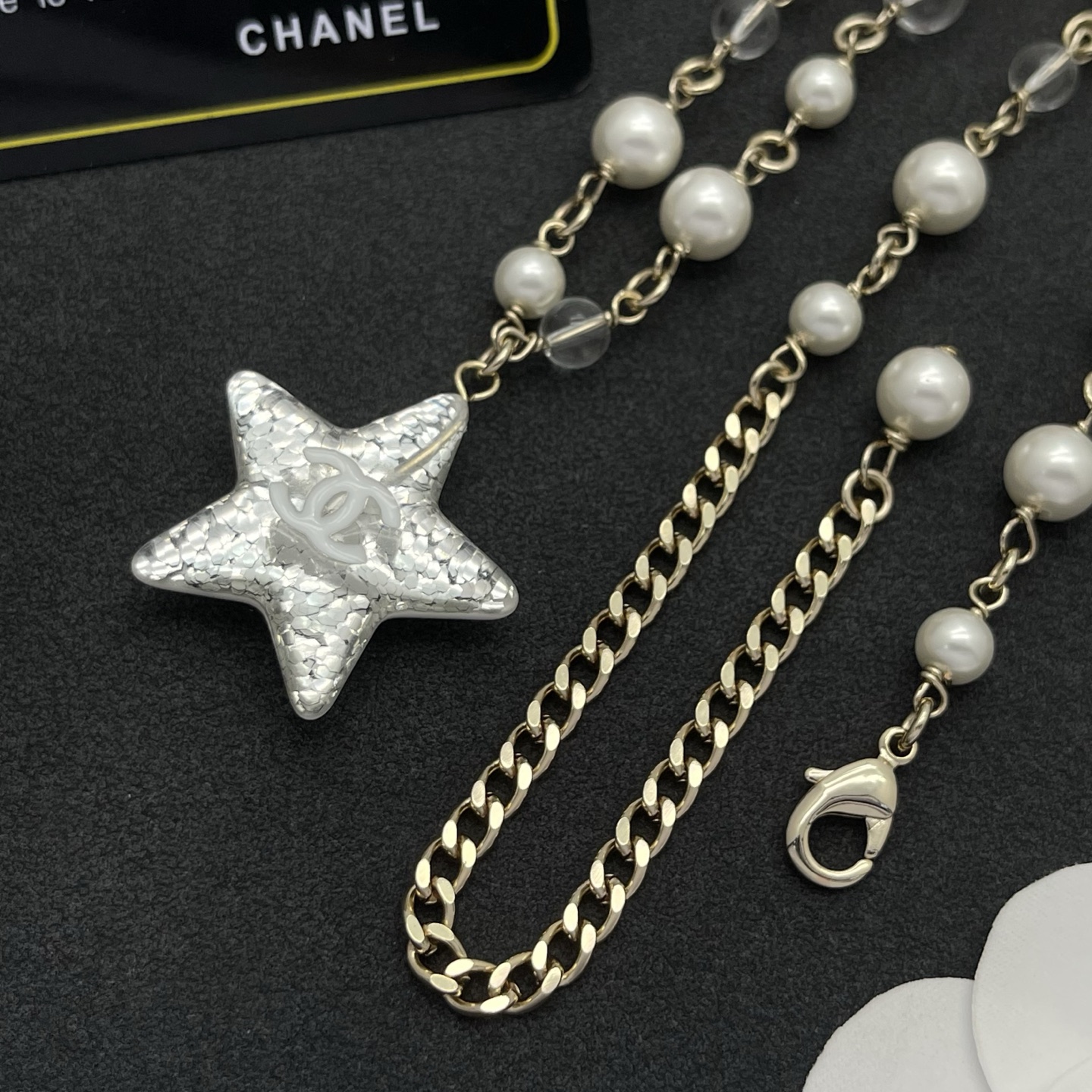 Chanel 一比一金色星星珍珠串鍊項鍊|柔亮珍珠與透明珠設計| 11 Chanel 一比一金色星星珍珠串鍊項鍊|柔亮珍珠與透明珠設計