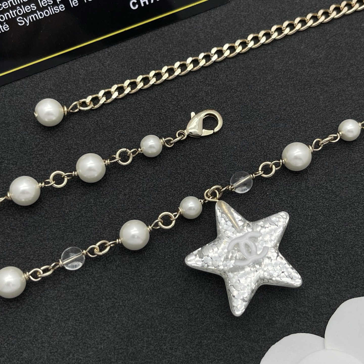 Chanel 一比一金色星星珍珠串鍊項鍊|柔亮珍珠與透明珠設計| 10 Chanel 一比一金色星星珍珠串鍊項鍊|柔亮珍珠與透明珠設計