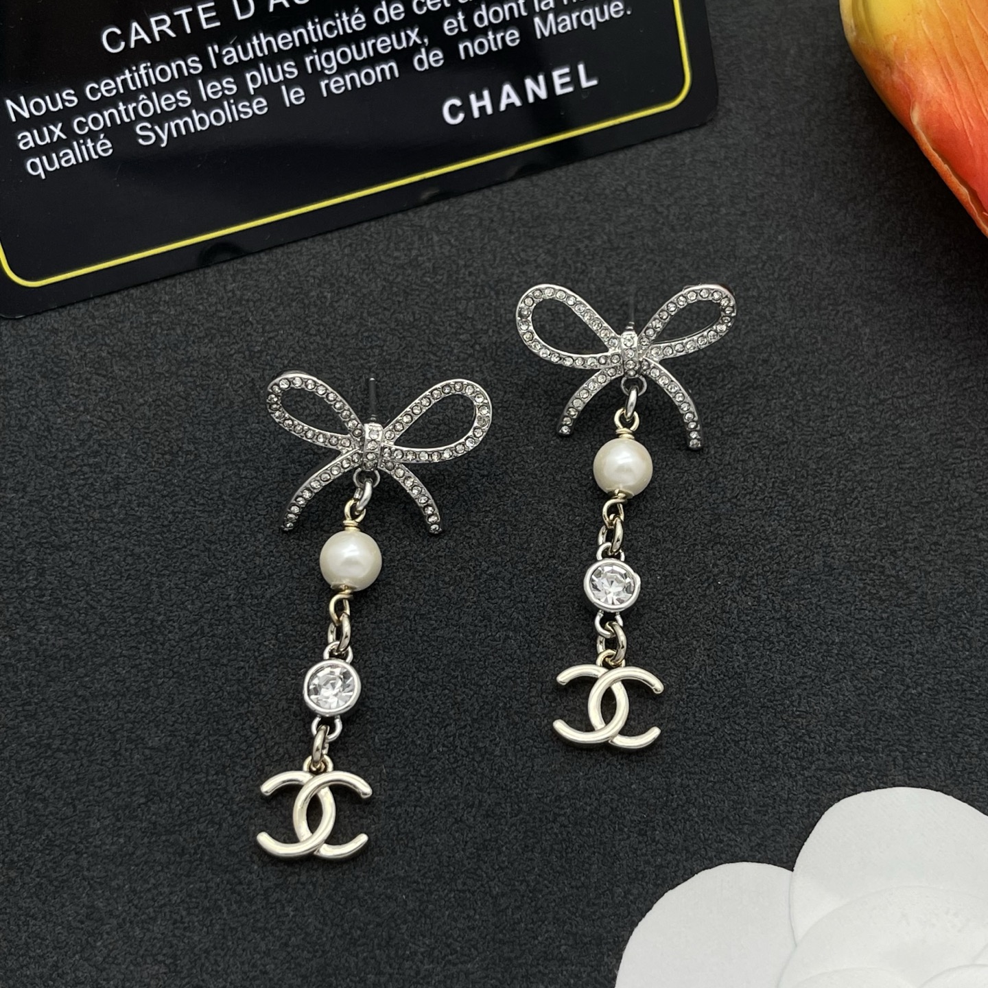 Chanel 原單蝴蝶結珍珠垂墜耳環|甜美水鑽+雙C造型輕奢耳飾| 13 Chanel 原單蝴蝶結珍珠垂墜耳環|甜美水鑽+雙C造型輕奢耳飾