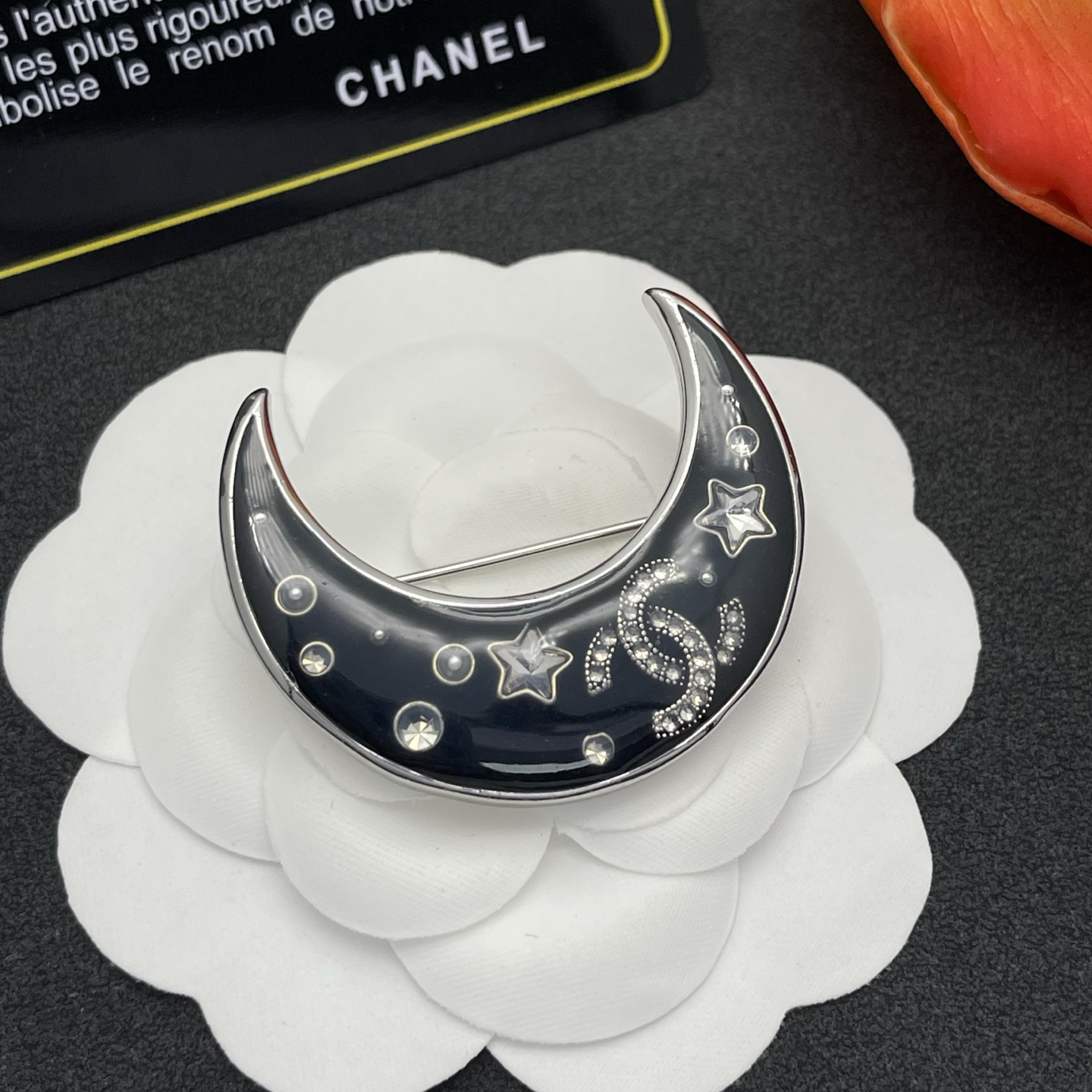 CHANEL A貨 月亮星星胸針 銀色深藍琺瑯 夜空系列女款精品風配件| 13 CHANEL A貨 月亮星星胸針 銀色深藍琺瑯 夜空系列女款精品風配件