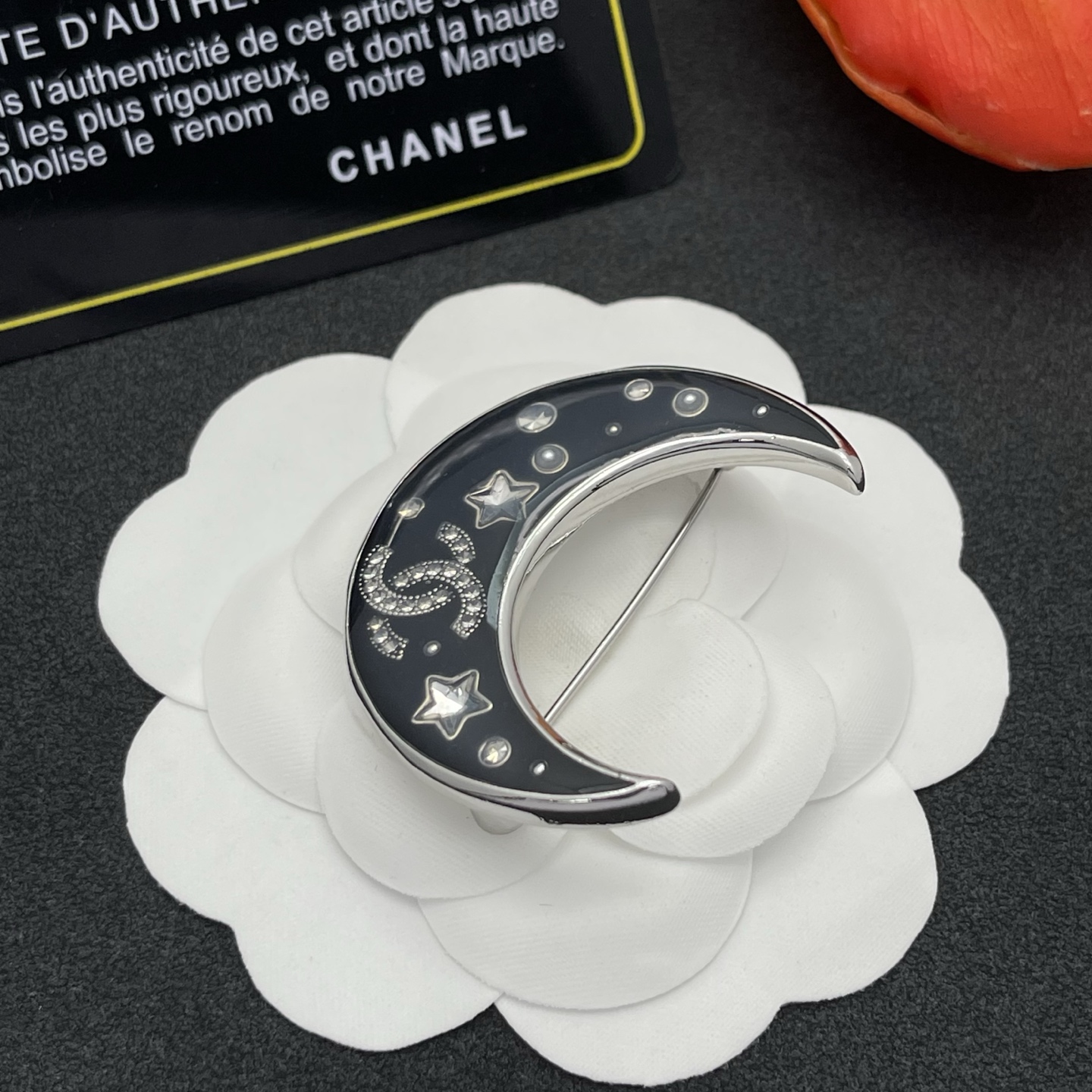 CHANEL A貨 月亮星星胸針 銀色深藍琺瑯 夜空系列女款精品風配件| 11 CHANEL A貨 月亮星星胸針 銀色深藍琺瑯 夜空系列女款精品風配件