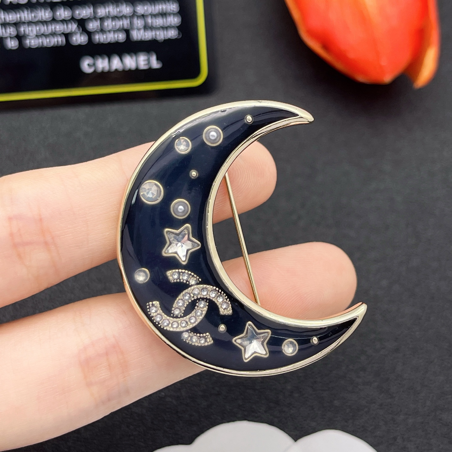 CHANEL 高仿 金色月亮星星胸針 深藍夜空系列 氣質穿搭精品配件