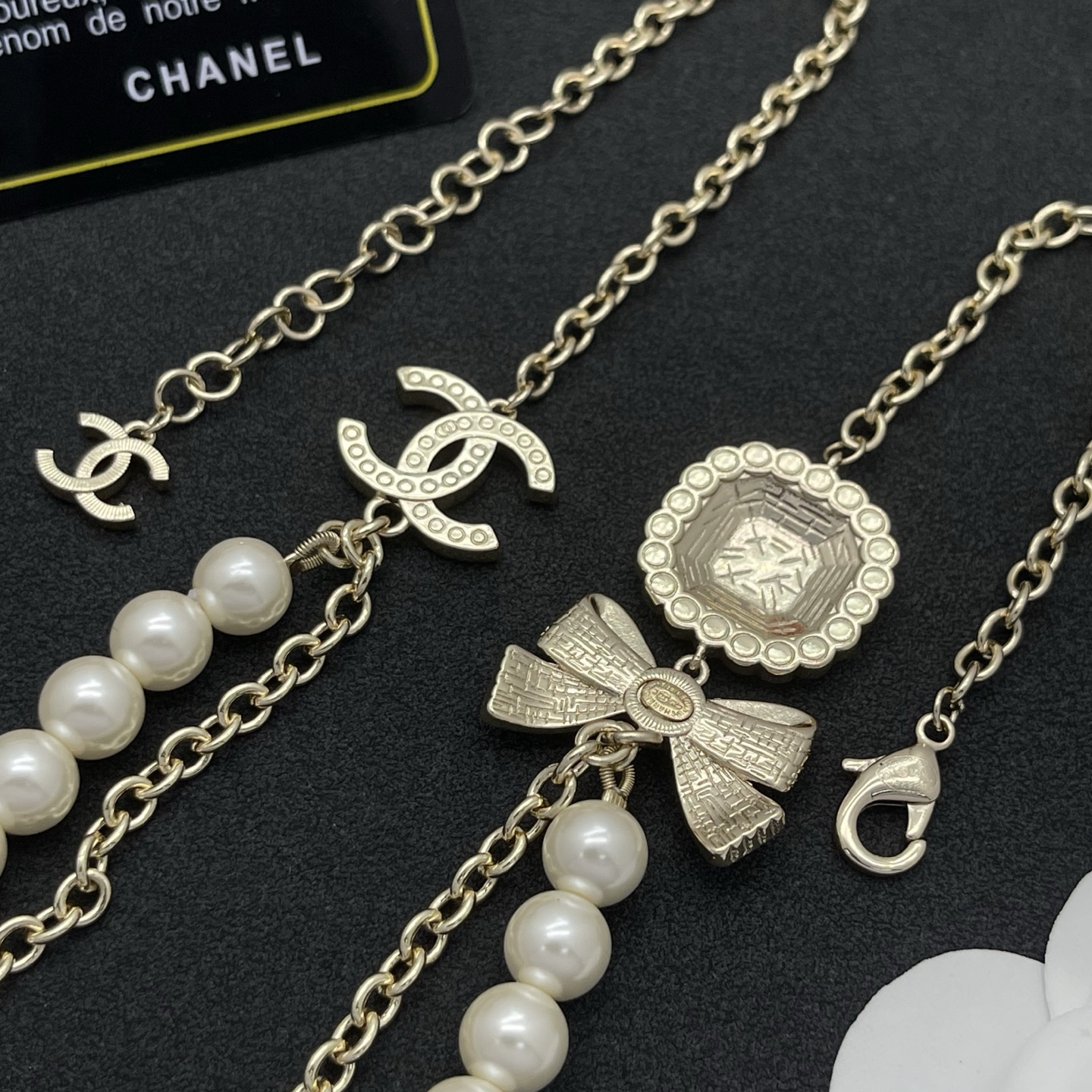 Chanel 蝴蝶結珍珠項鍊 原單 女款 金色立體蝴蝶結設計 氣質甜美精品風| 8 Chanel 蝴蝶結珍珠項鍊 原單 女款 金色立體蝴蝶結設計 氣質甜美精品風