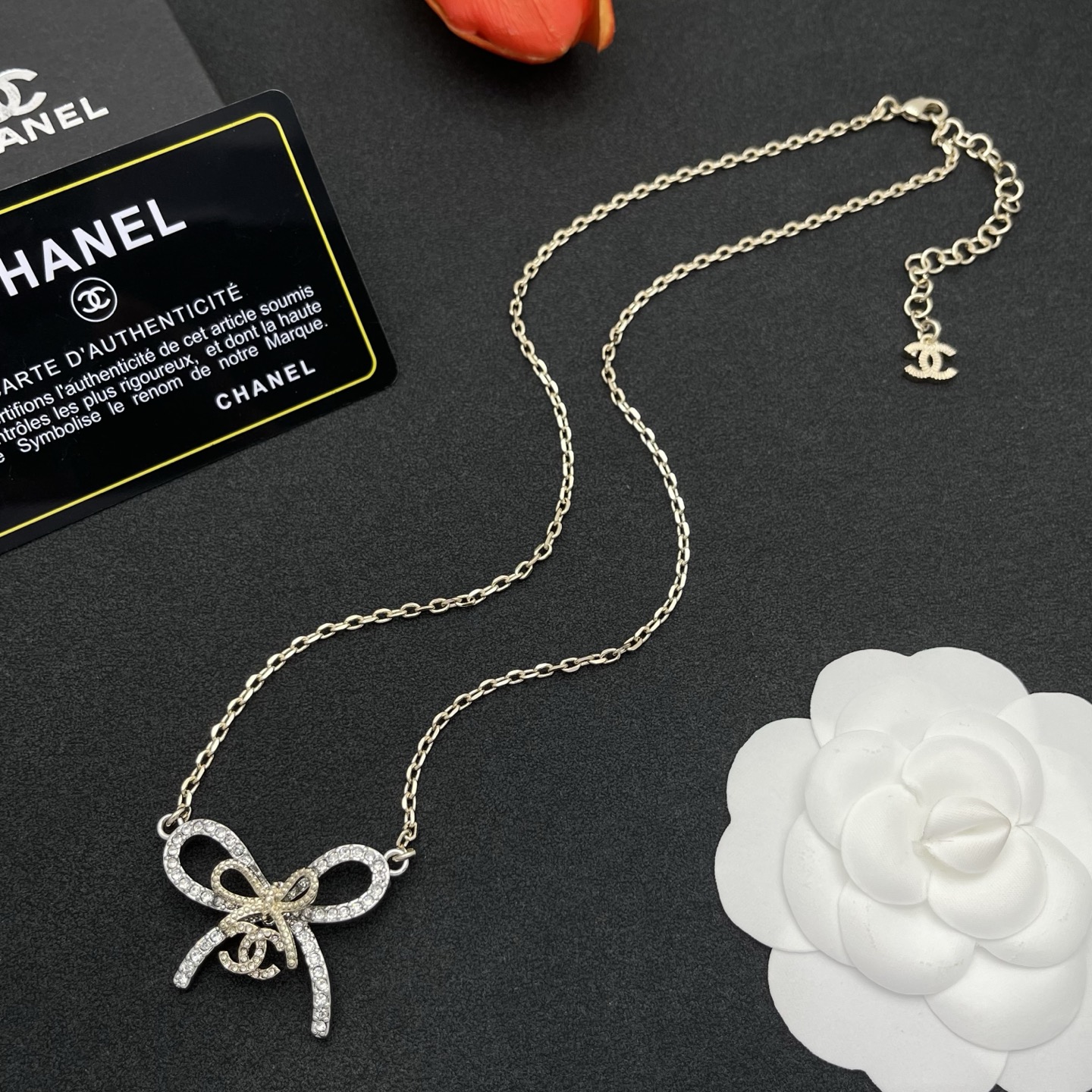 Chanel 蝴蝶結水鑽項鍊 高仿 女款 金色精品氣質設計| 12 Chanel 蝴蝶結水鑽項鍊 高仿 女款 金色精品氣質設計