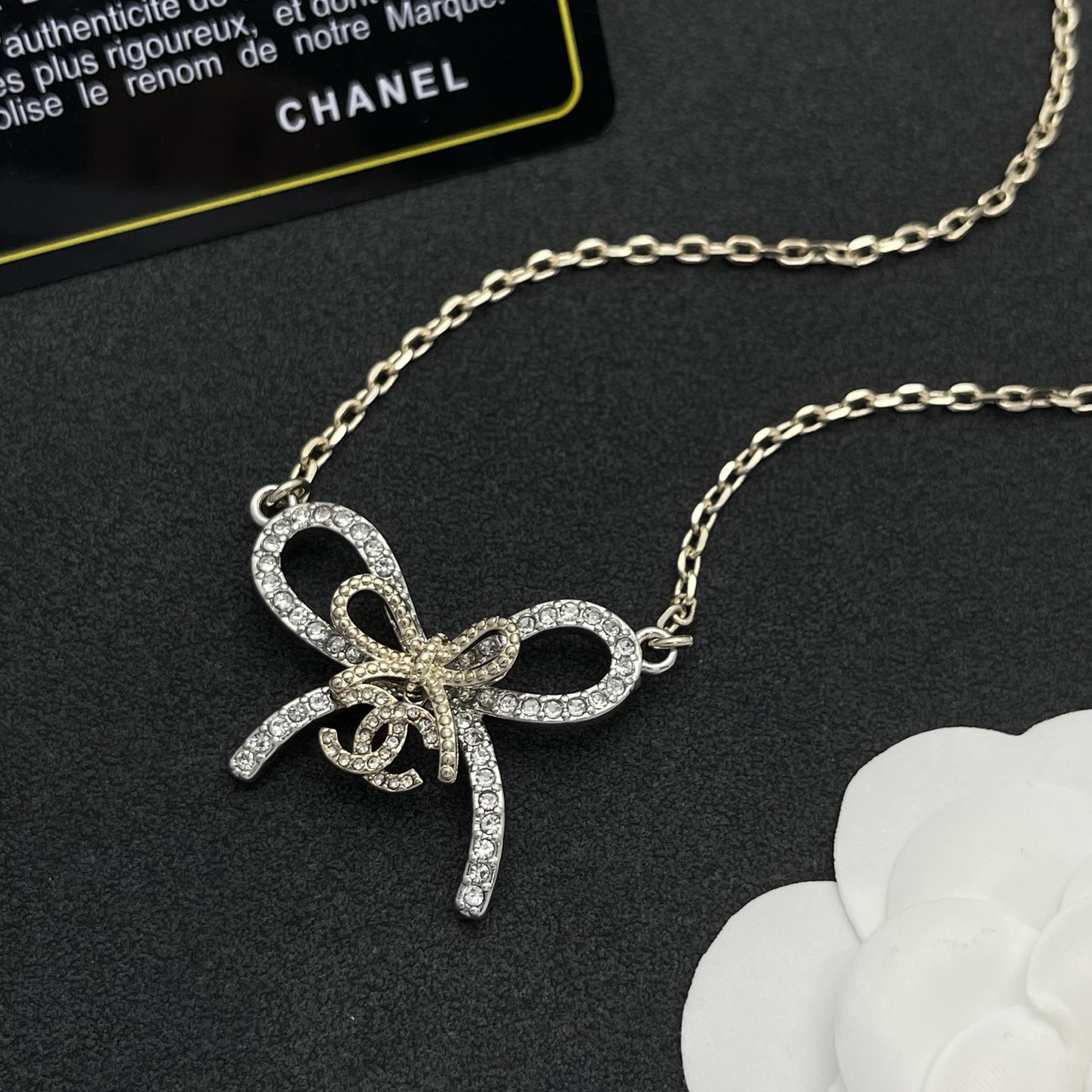 Chanel 蝴蝶結水鑽項鍊 高仿 女款 金色精品氣質設計| 11 Chanel 蝴蝶結水鑽項鍊 高仿 女款 金色精品氣質設計