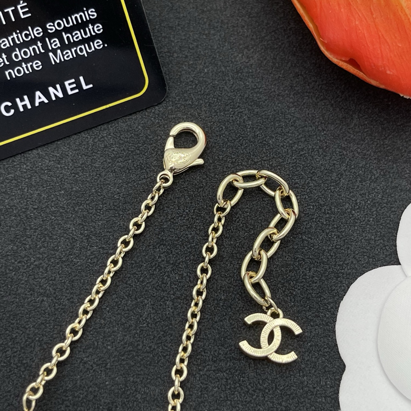 Chanel 蝴蝶結珍珠手鍊 高仿 女款 水鑽點綴高雅風 時尚百搭配件| 12 Chanel 蝴蝶結珍珠手鍊 高仿 女款 水鑽點綴高雅風 時尚百搭配件