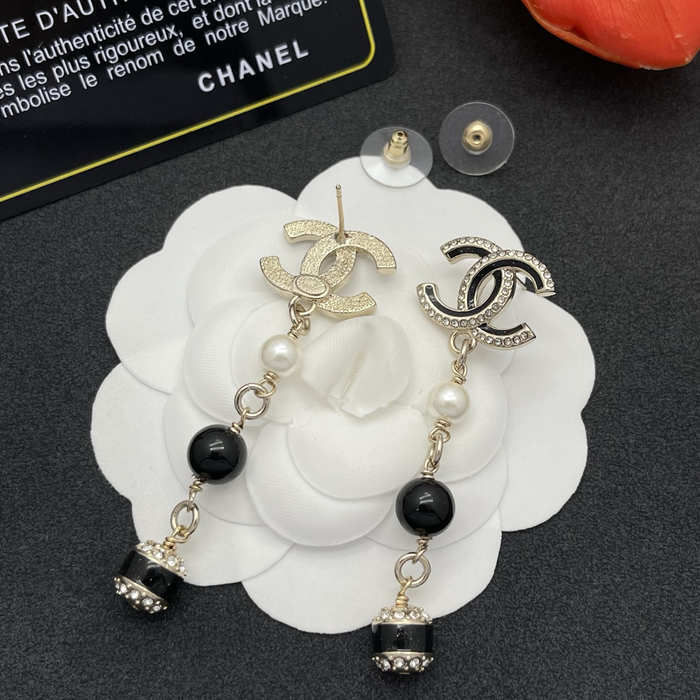 Chanel 黑金 CC 垂墜耳環 A貨 女款 珍珠黑晶元素 時尚百搭耳飾| 10 Chanel 黑金 CC 垂墜耳環 A貨 女款 珍珠黑晶元素 時尚百搭耳飾