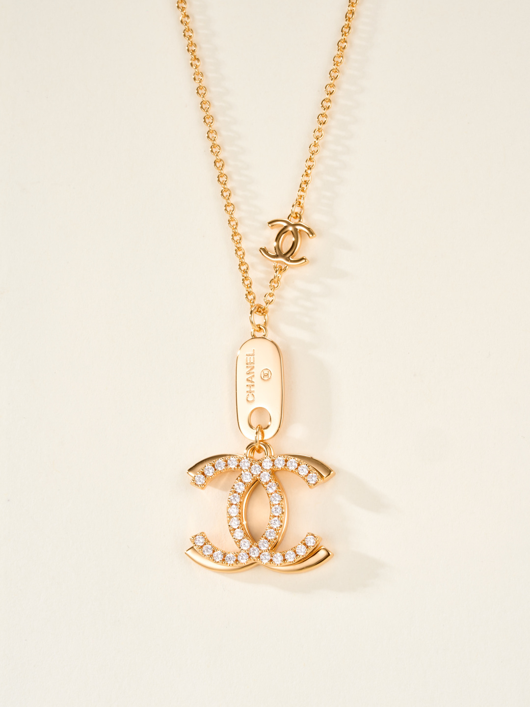 Chanel 三色水鑽 CC 項鍊 A貨 女款 經典雙C設計 百搭精品風| 14 Chanel 三色水鑽 CC 項鍊 A貨 女款 經典雙C設計 百搭精品風