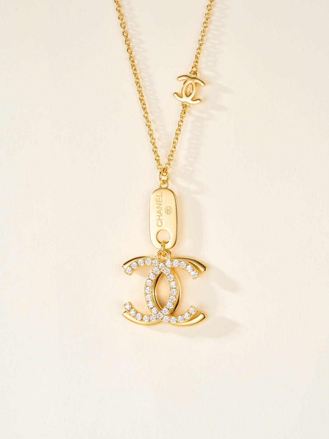 Chanel 三色水鑽 CC 項鍊 A貨 女款 經典雙C設計 百搭精品風| 13 Chanel 三色水鑽 CC 項鍊 A貨 女款 經典雙C設計 百搭精品風
