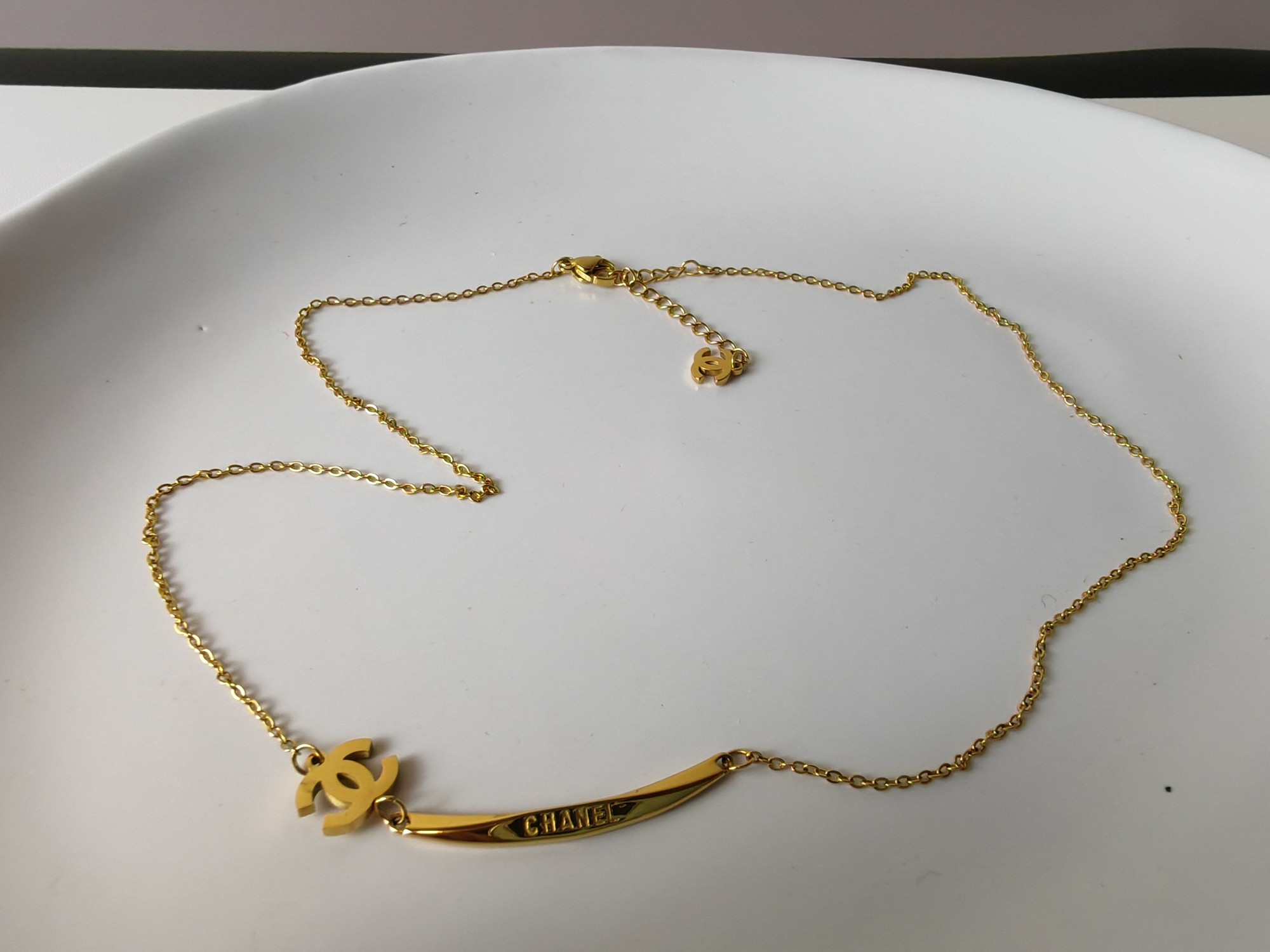 Chanel 小彎管 LOGO 項鍊 一比一 女款 金色簡約線條 氣質百搭| 11 Chanel 小彎管 LOGO 項鍊 一比一 女款 金色簡約線條 氣質百搭