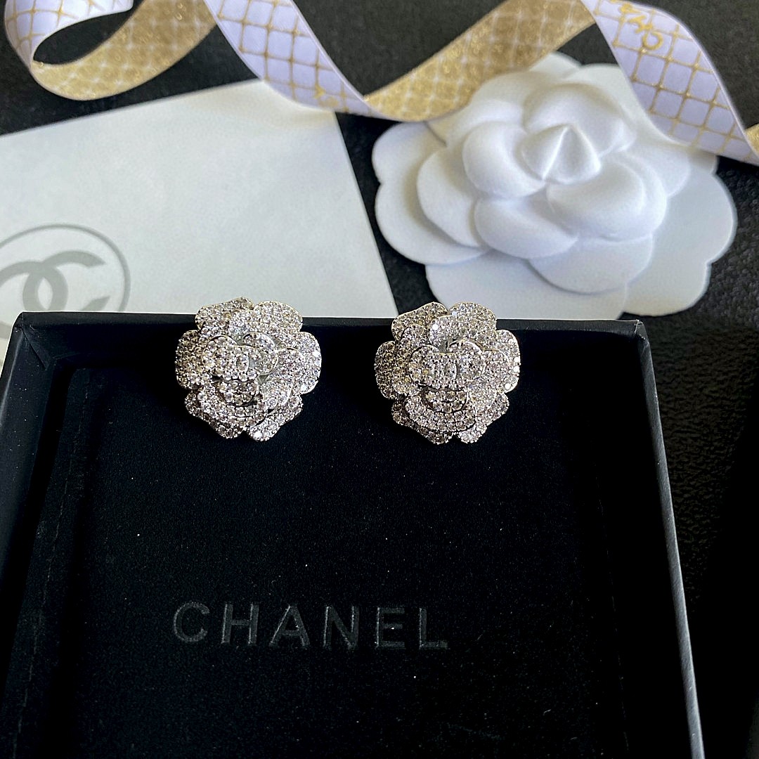 Chanel 高仿 女款立體花朵滿鑽耳環 高級感氣質款| 11 Chanel 高仿 女款立體花朵滿鑽耳環 高級感氣質款