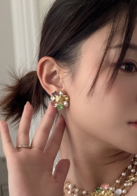 Chanel 一比一 女款珍珠吊墜耳環 雙C設計優雅款| 14 Chanel 一比一 女款珍珠吊墜耳環 雙C設計優雅款